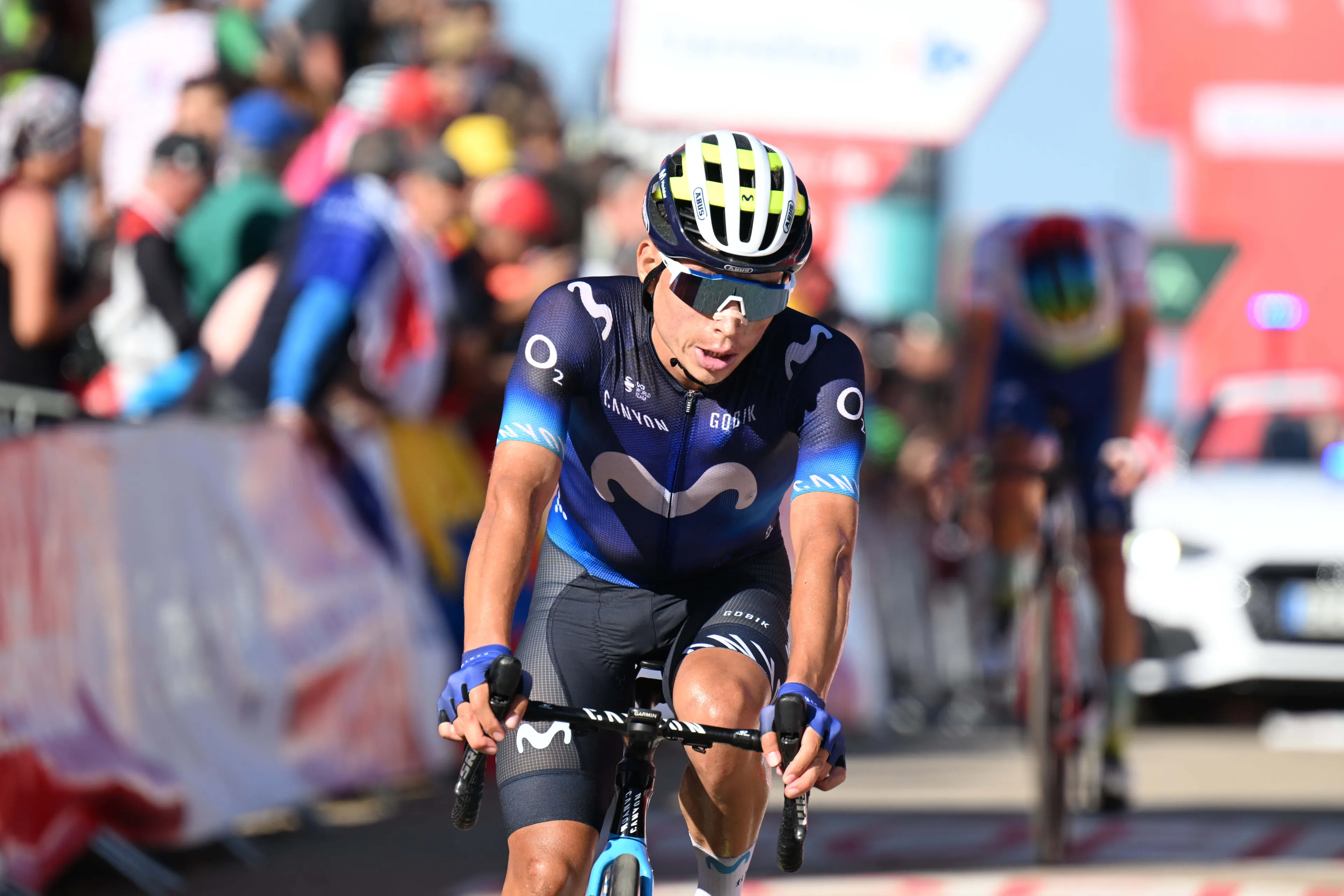 Der Kader des Movistar Teams für die UAE Tour mit Rubio, Gaviria, Cavagna, Romeo und Pelayo