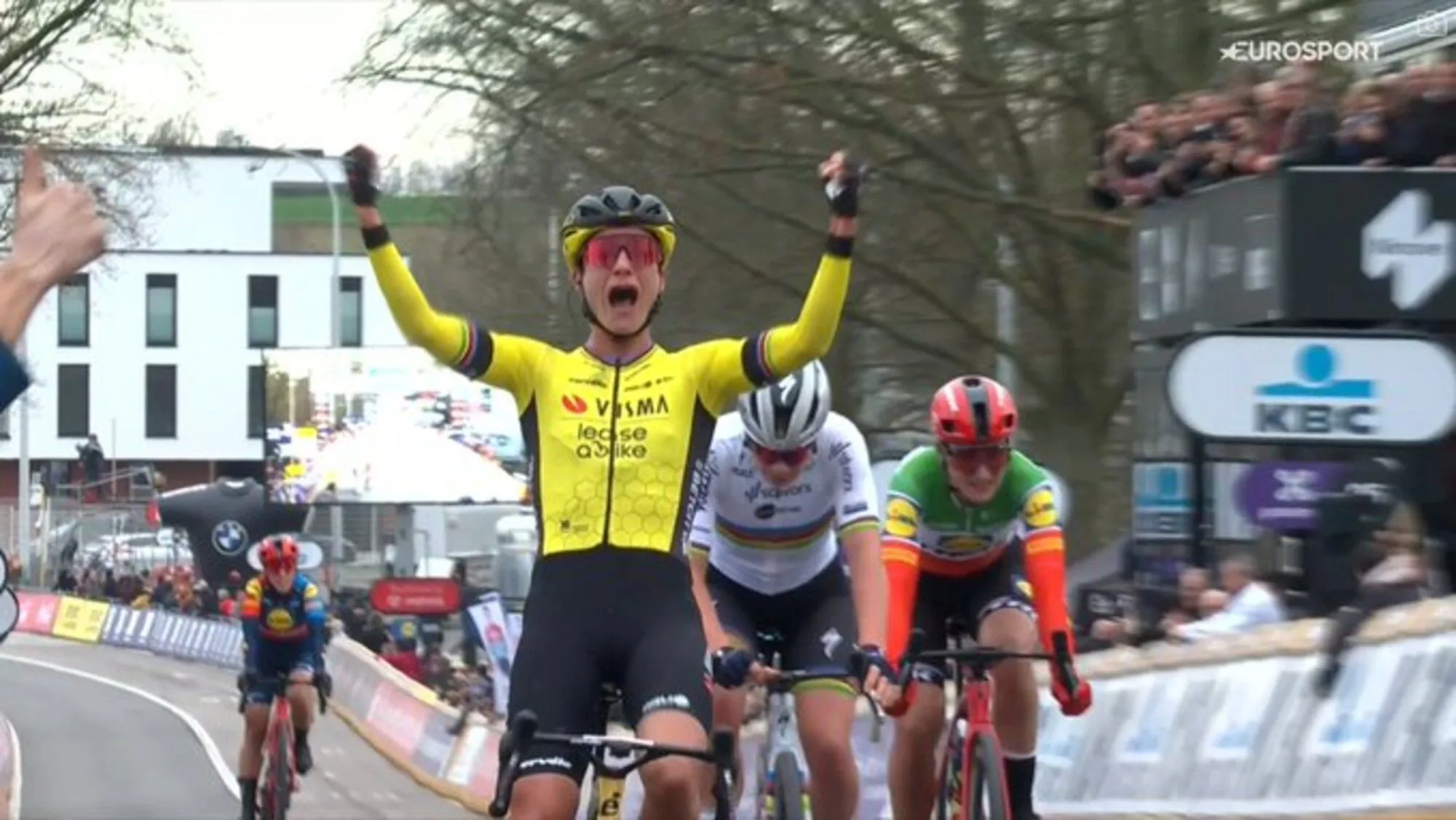 "Sie ist die Frau, die es zu schlagen gilt" - Marianne Vos setzt Lotte Kopecky vor der Flandern-Rundfahrt der Frauen 2024 unter Druck