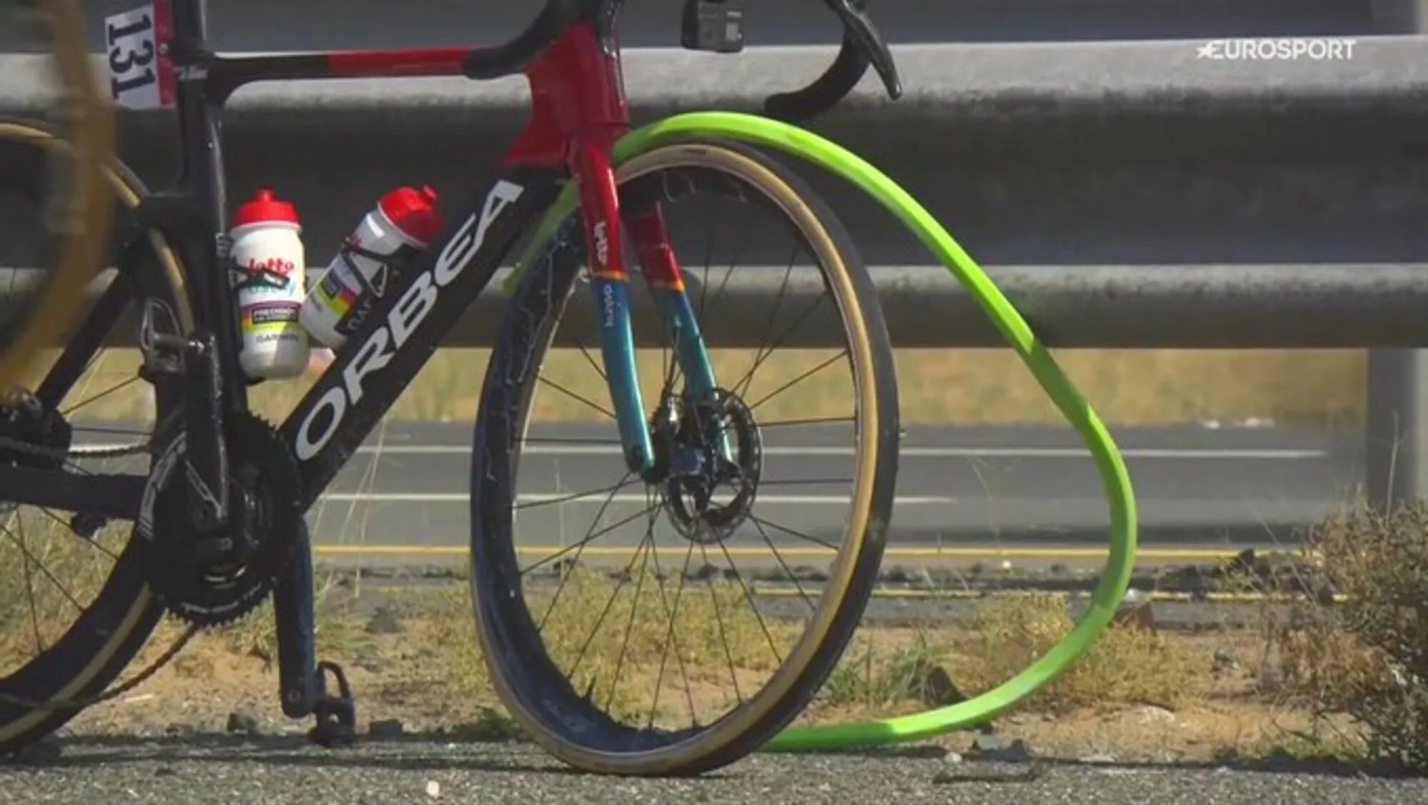 Reifenhersteller Vittoria betont trotz heftiger Kritik, dass der jüngste Unfall von Thomas De Gendt "nichts mit dem hakenlosen Felgendesign zu tun hat"