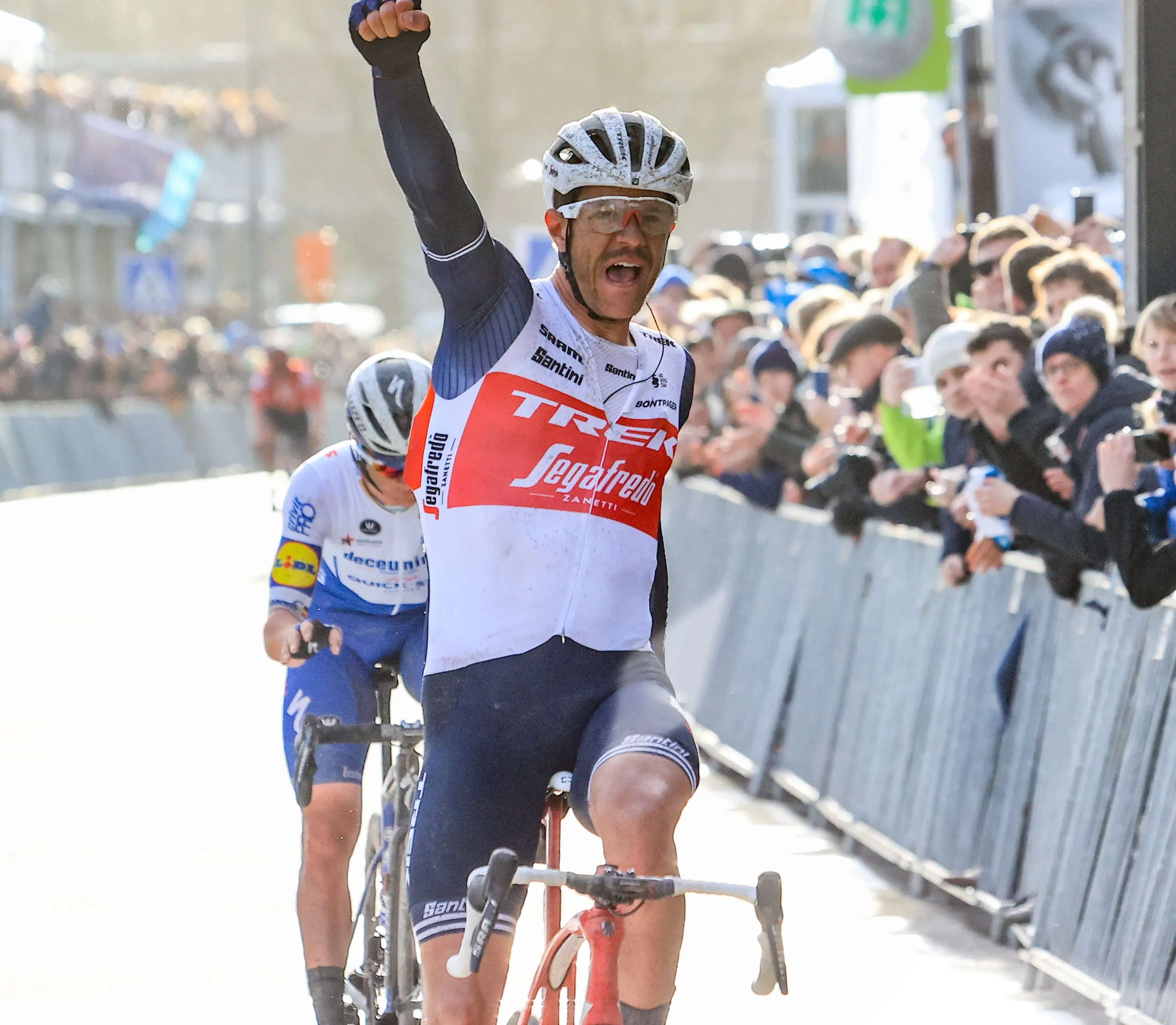 "Jasper muss sich auf Rennen unterhalb der großen Klassiker und Monumente konzentrieren" - De Wolf über Ziele von Jasper Stuyven vor den Frühjahrsklassikern