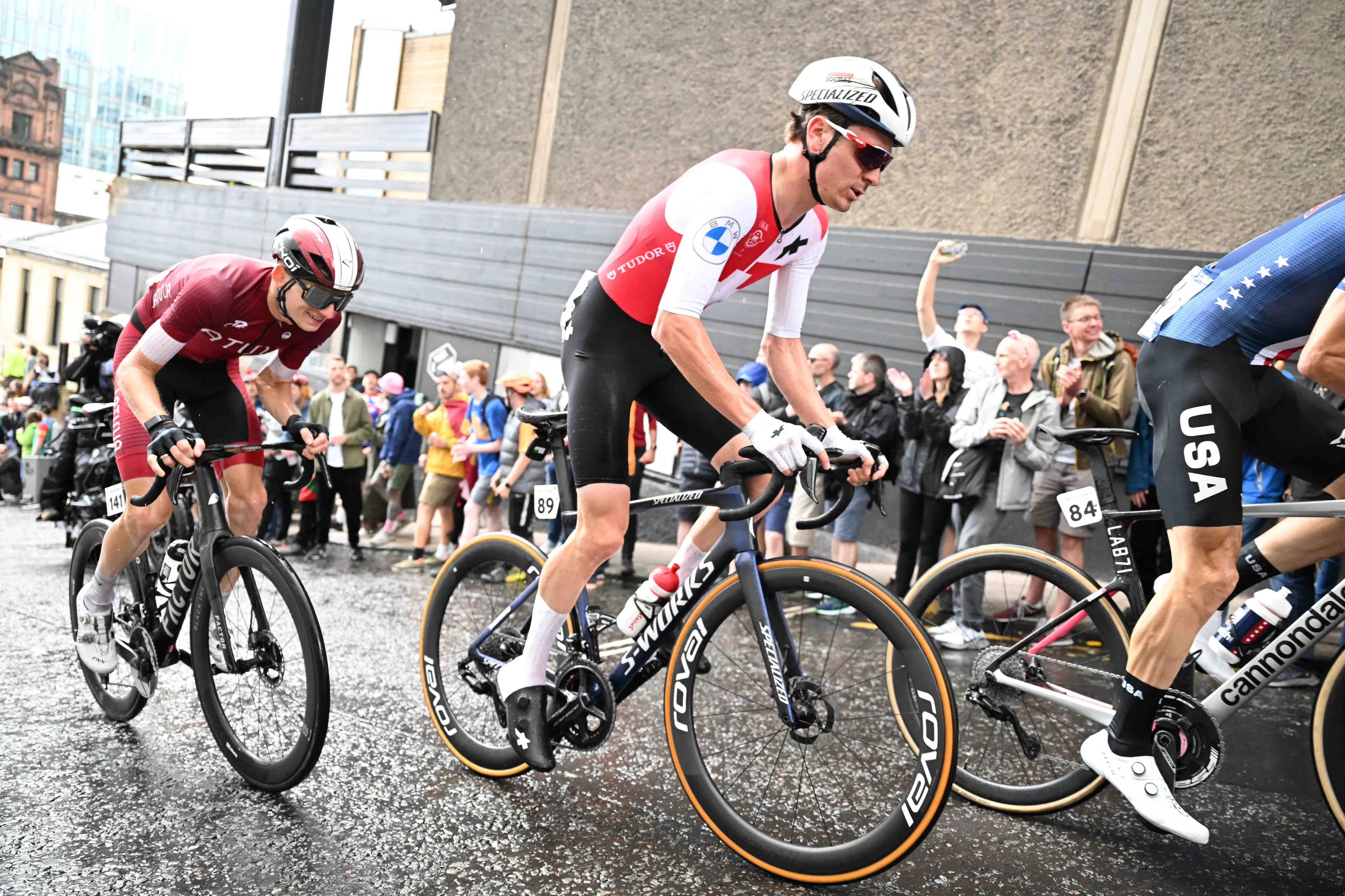 Mauro Schmid wird voraussichtlich nächste Woche beim GP Miguel Indurain 2024 wieder an den Start gehen: "Wir hoffen, dass er für die Ardennen bereit sein wird"