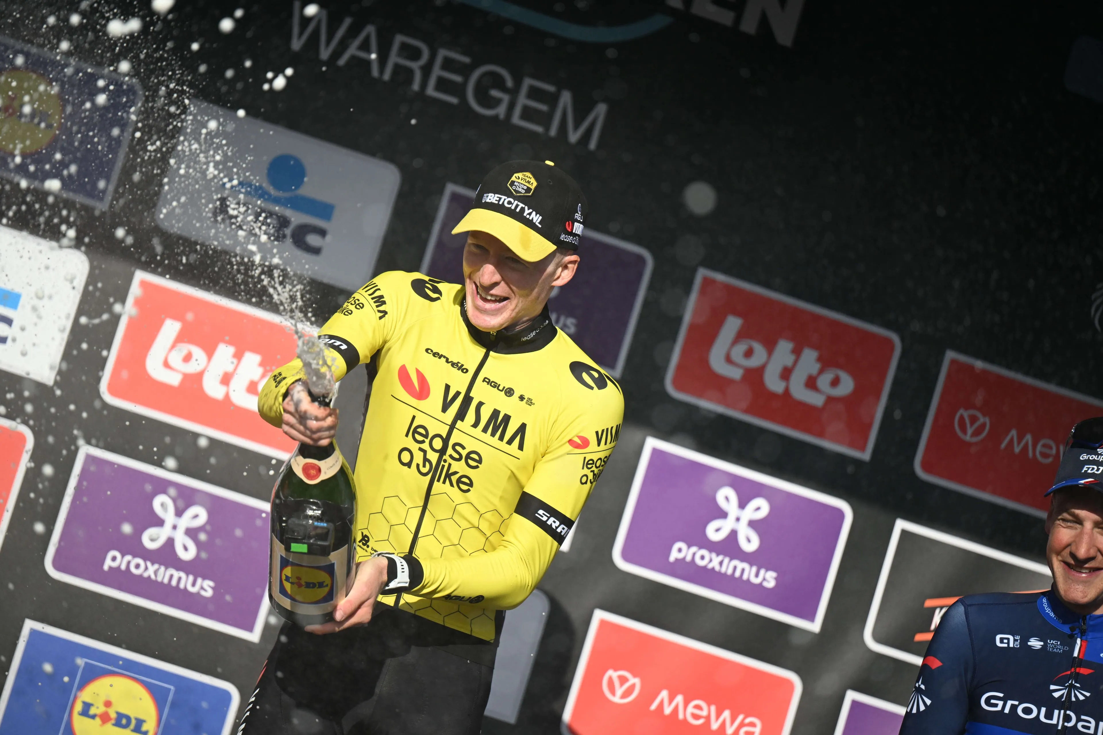 Matteo Jorgenson mag sein größter Rivale in Flandern sein, aber glaubt er, dass er Mathieu van der Poel schlagen kann? "Er ist übernatürlich"