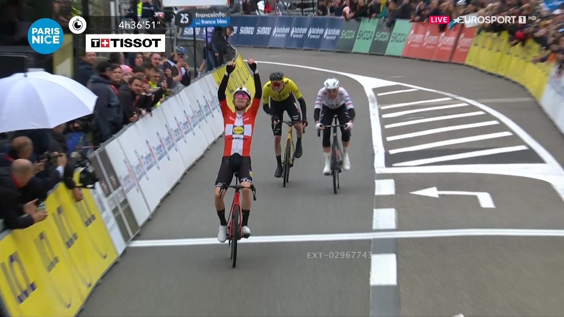 Paris-Nice 2024 auf den Kopf gestellt! Mattias Skjelmose gewinnt Etappe 6; Brandon McNulty übernimmt das Gelbe Trikot; Evenepoel, Roglic und Plapp verlieren viel Zeit - Felix Gall auf Rang 7