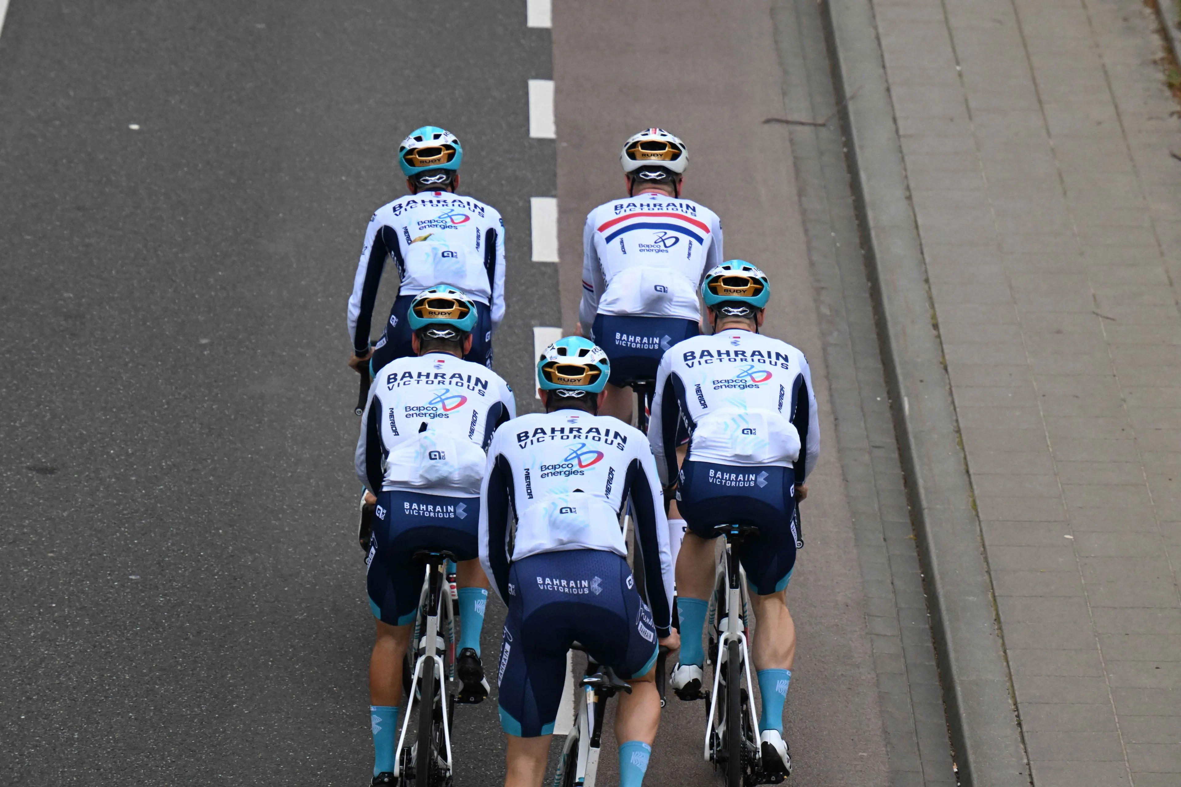 TRANSFERMARKT: Bahrain schnappt Pogacar-Nachfolger weg – kein Deal für UAE oder Visma