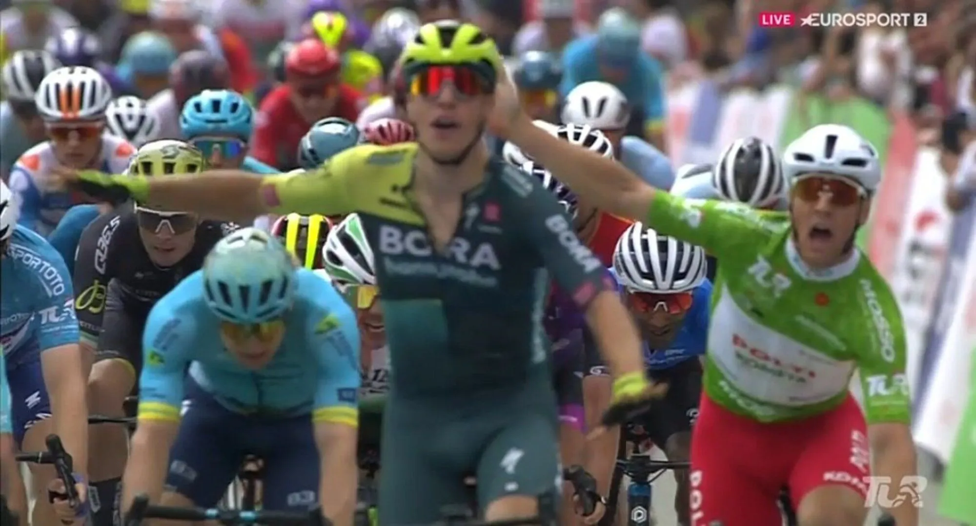 BORA - hansgrohe reagiert auf die Herabstufung von Danny van Poppel auf der 3. Etappe der Türkei-Rundfahrt 2024: "Das ist ein herber Rückschlag für Danny und das Team"