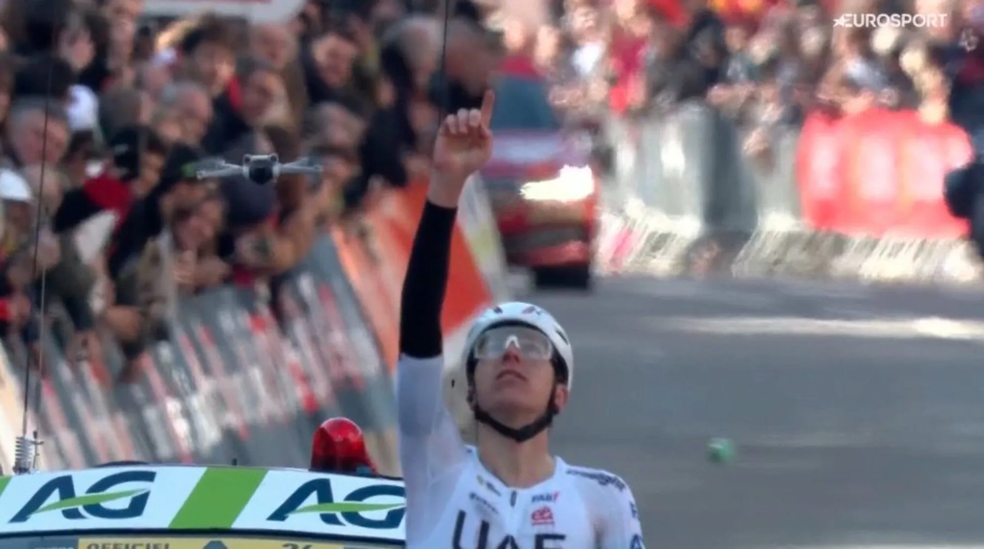 Tadej Pogacar ehrt den Todestag der Mutter seiner Partnerin mit dem Sieg bei Lüttich-Bastogne-Lüttich 2024 - "Das war ein sehr emotionaler Tag für mich"