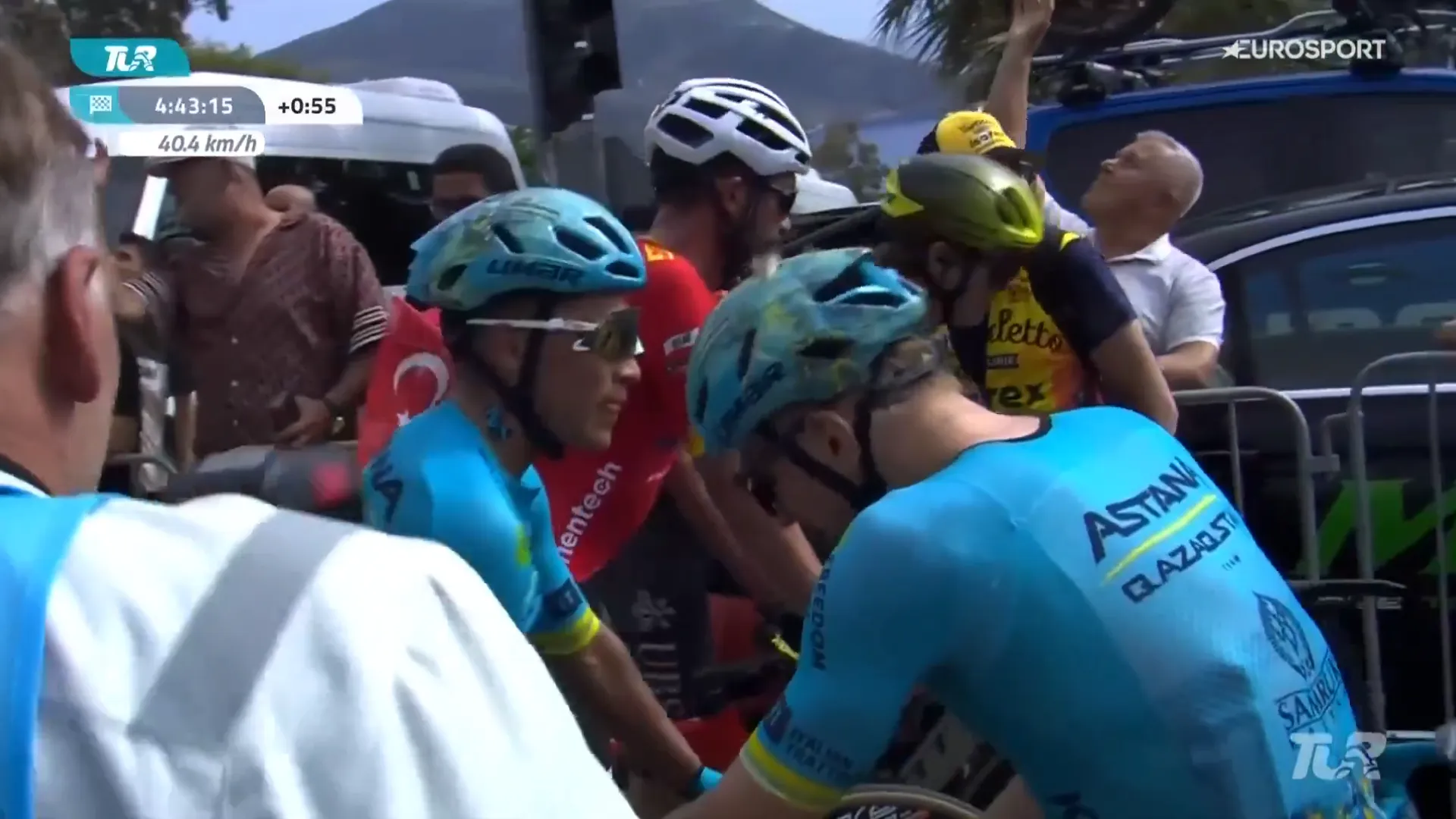 Ein emotionaler Max Kanter feiert seinen ersten Profi-Sieg auf der 2. Etappe der Türkei-Rundfahrt 2024: "Ich habe immer von diesem Sieg geträumt, aber irgendwann musste es ja mal passieren"