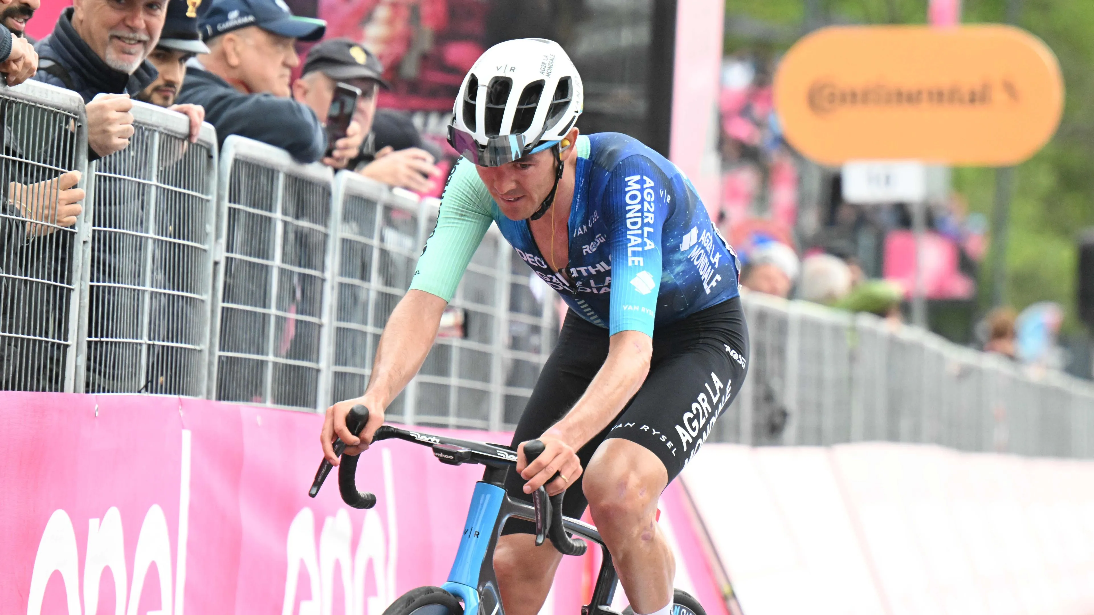 Vom 'dümmsten Kerl des Rennens' zum Podiumskandidaten; Ben O'Connor bereit für die harten Tage des Giro d'Italia 2024 - "Normalerweise kommen mir solche Strecken entgegen."