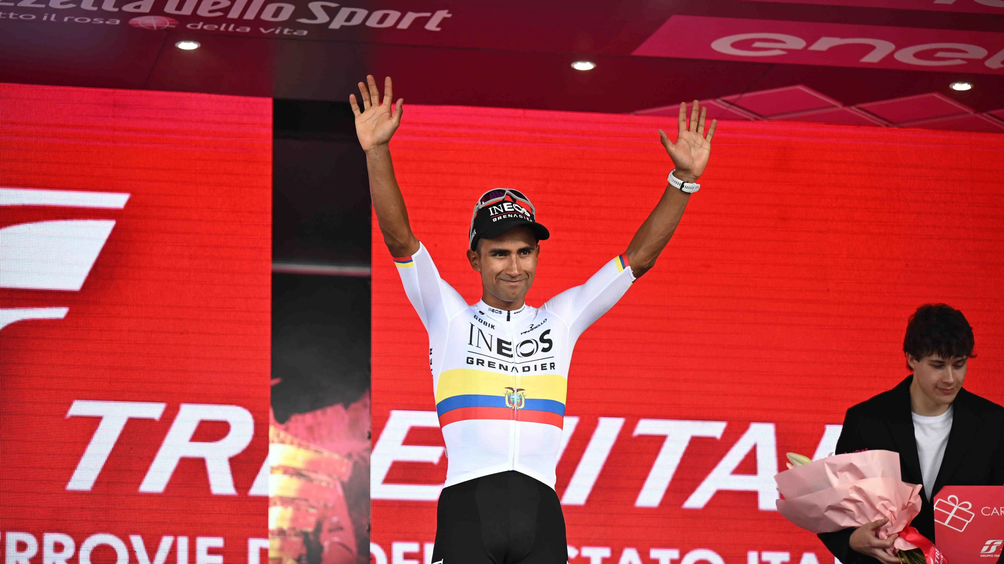 Der ecuadorianische Meister Jhonatan Narváez schließt sich ab 2025 dem UAE Team Emirates an