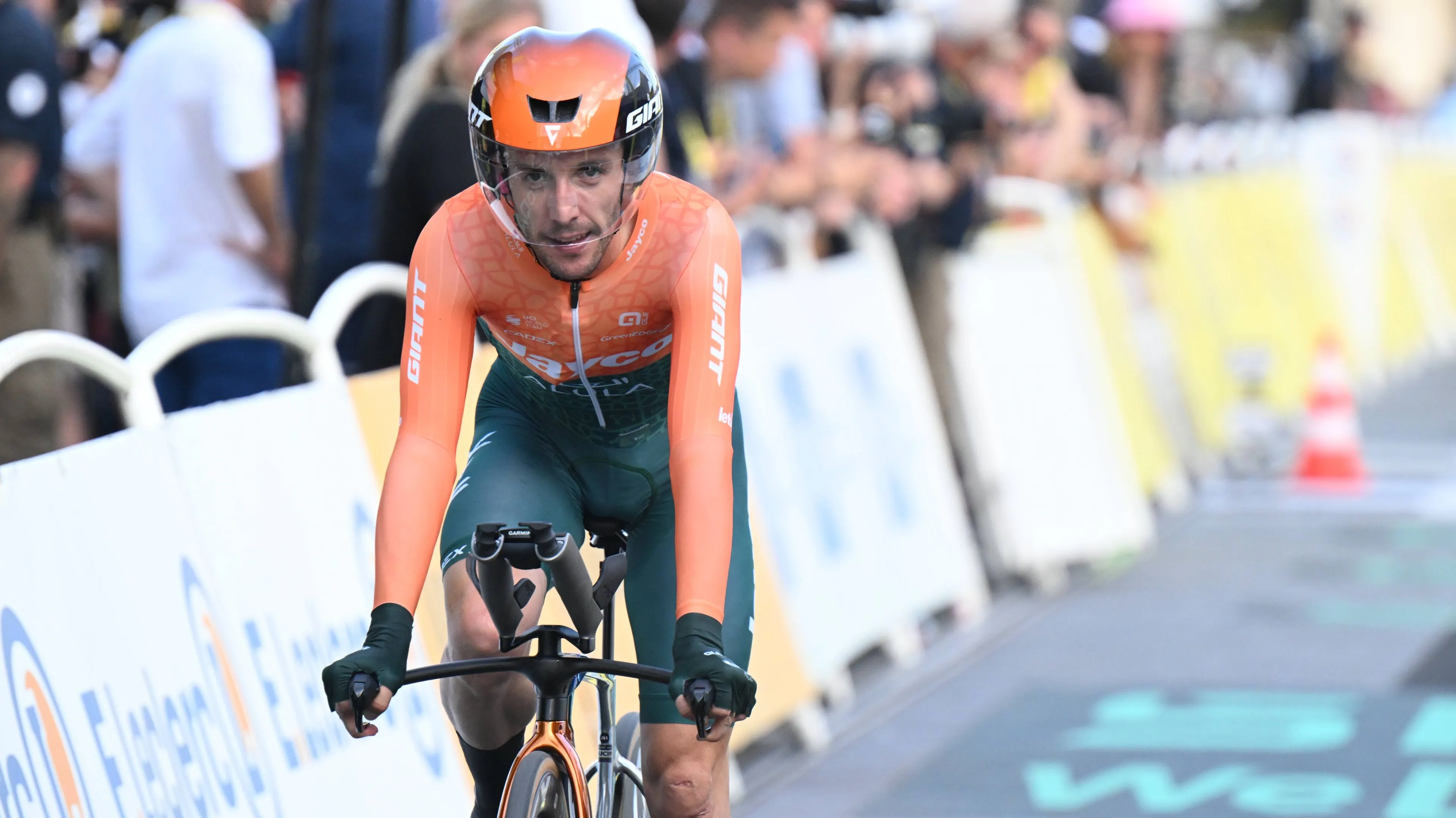 "Ich habe eine Gehaltskürzung in Kauf genommen, um zu Visma zu gehen" - Simon Yates gibt zu, dass Geld nie hinter dem Visma-Transfer stand