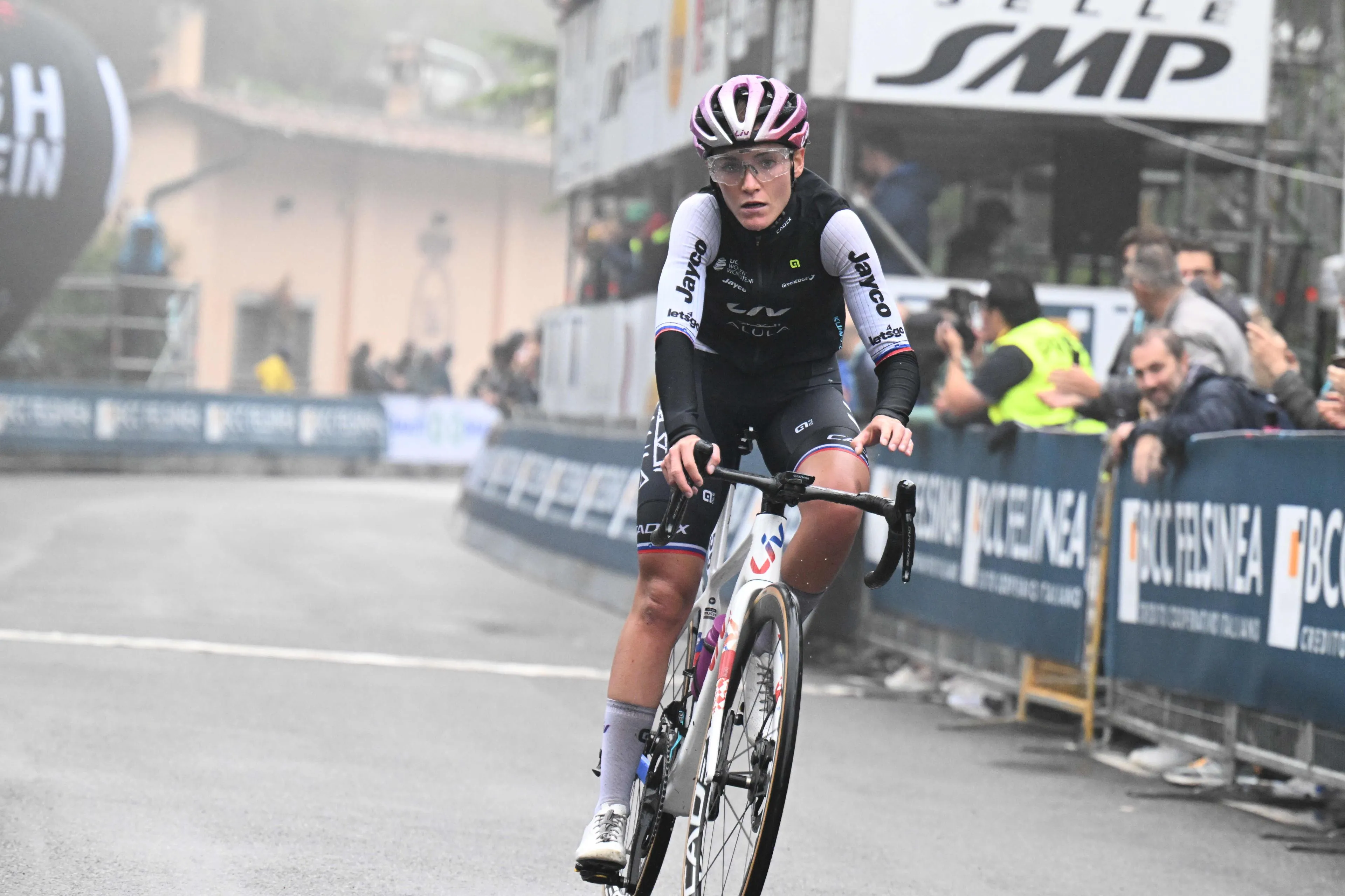 Schwerer Rückschlag für Urska Zigart, die nur 48 Stunden vor dem Start der Vuelta Femenina erkrankt ist