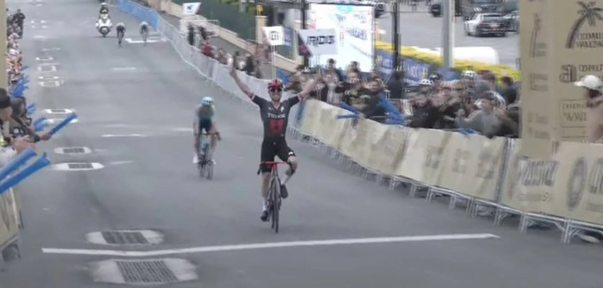 Traumstart bei Tudor: Marc Hirschi gewinnt die Classica Comunitat Valenciana 2025