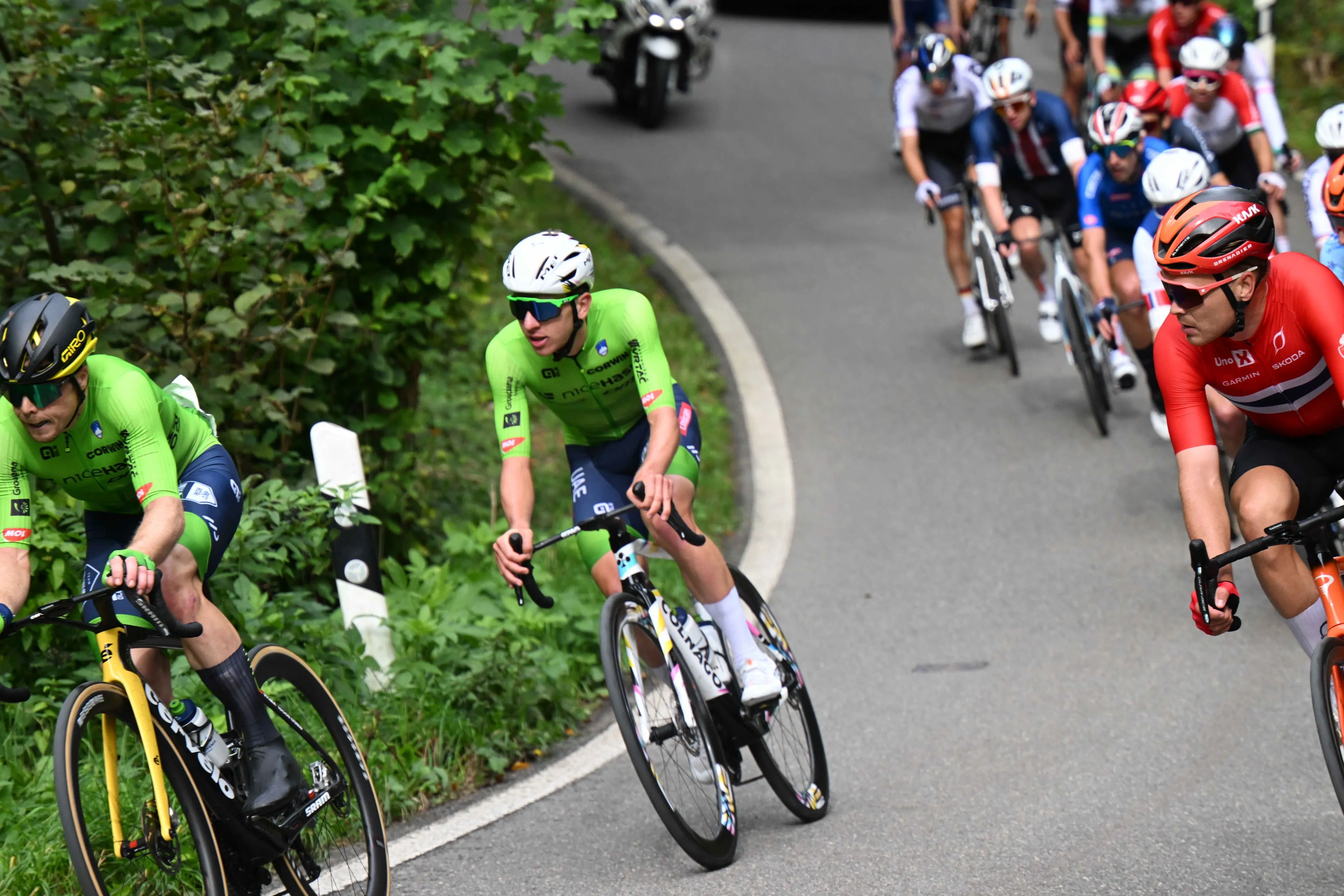 UPDATE: UCI dementiert Pläne zur Verlegung der Weltmeisterschaft in die Schweiz - Spannungen im Ostkongo werfen Fragen auf