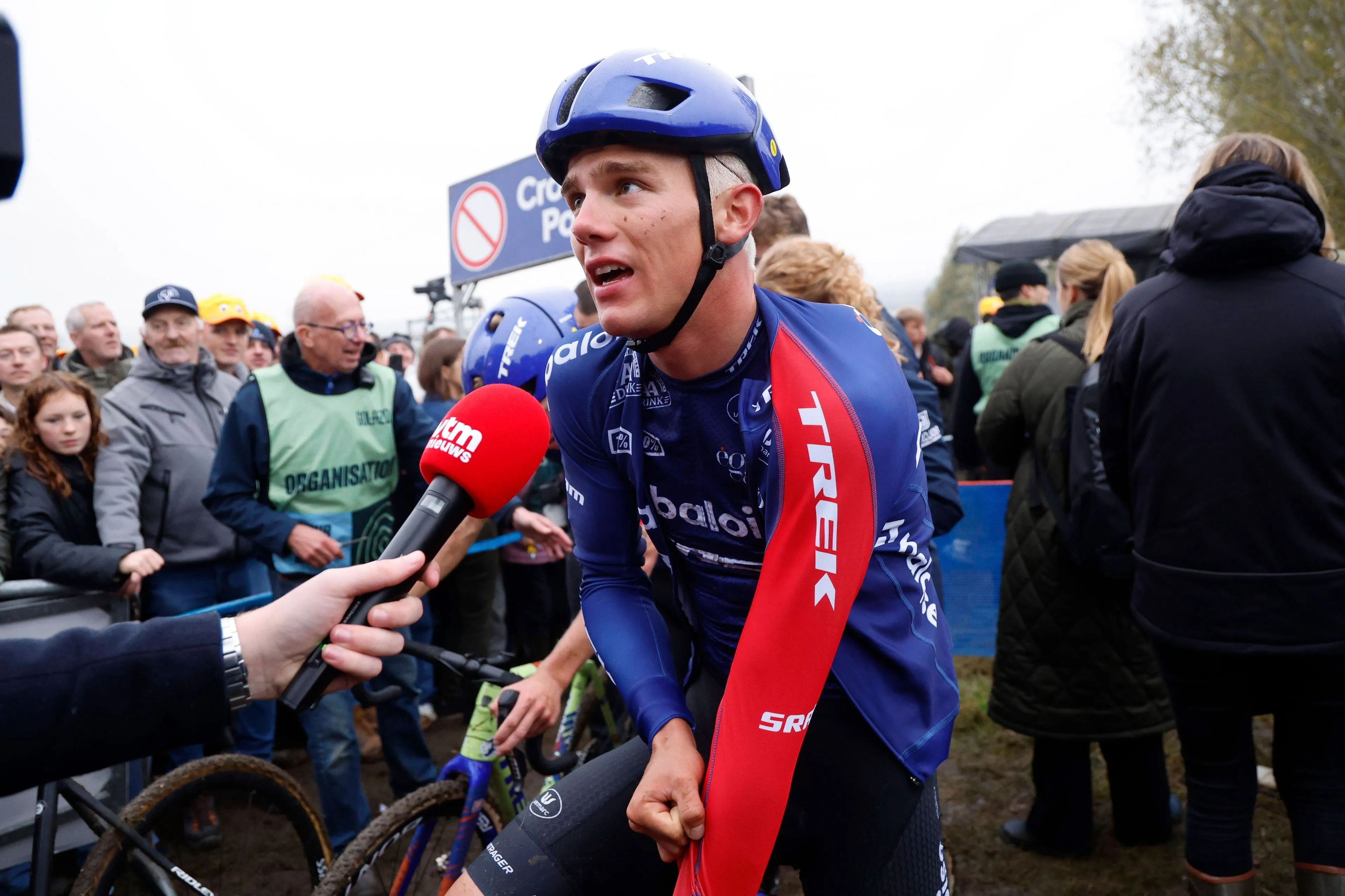 "Es ist wirklich schön, die Saison so zu beenden" - Thibau Nys als Bester hinter Van der Poel & Van Aert bei den CX-Weltmeisterschaften