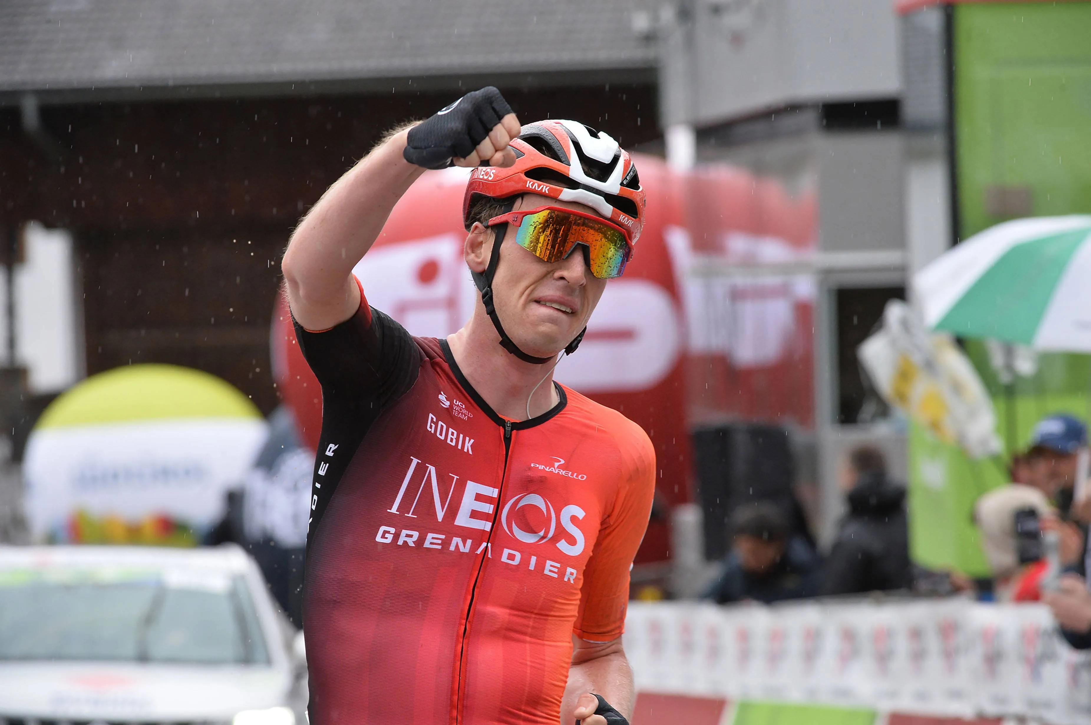 "Es ist kein Profi-Radsport-Manager" - Thymen Arensman gibt Einblicke hinter die Kulissen der INEOS-Giro-Pläne