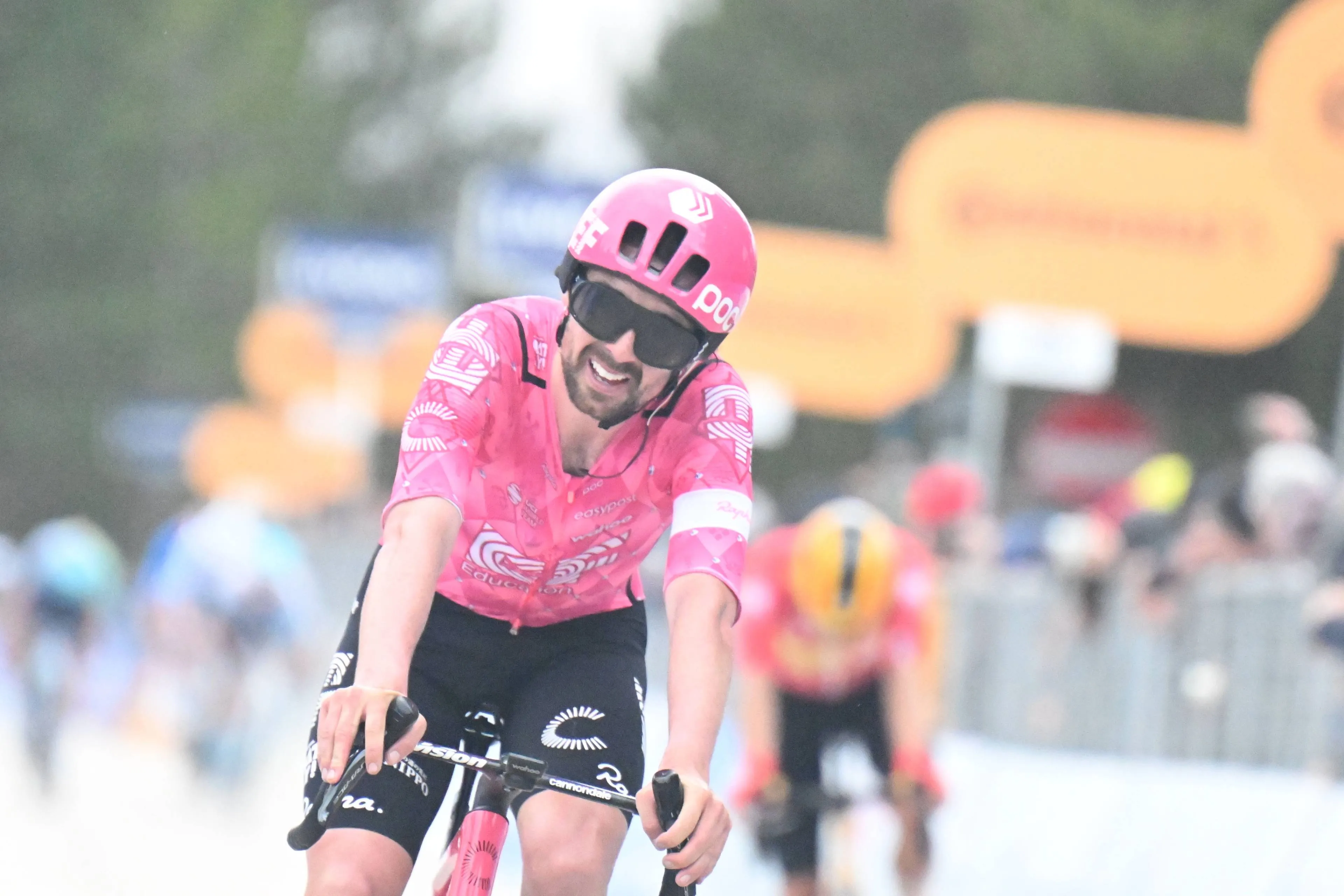 Ben Healy triumphiert mit 50-km-Solo – erster Saisonsieg 2025 auf der 5. Etappe der Itzulia Baskenland