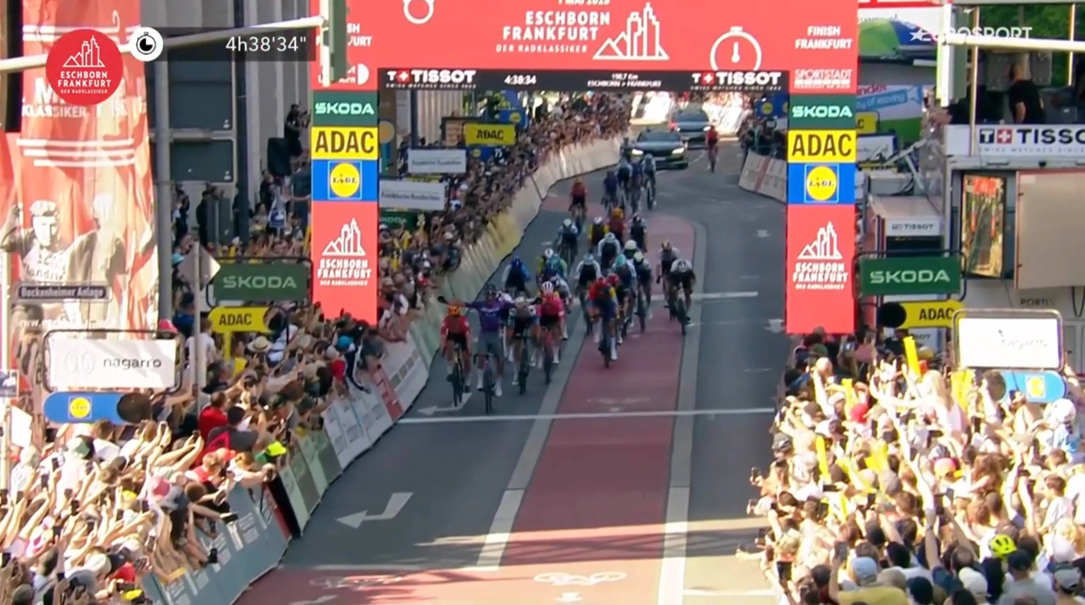 Michael Matthews gewinnt Eschborn-Frankfurt 2025 – Spannender Sprint krönt den Tag