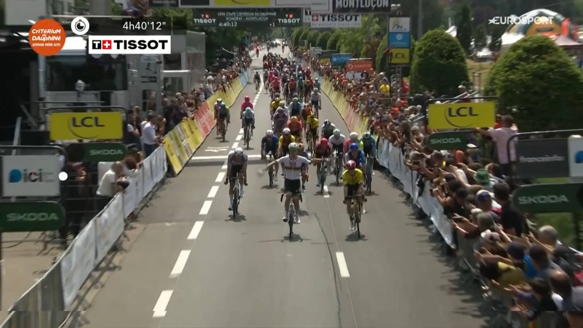 Historischer Start! Tadej Pogacar gewinnt explosive 1. Etappe des Criterium du Dauphine und übernimmt das Gelbe Trikot