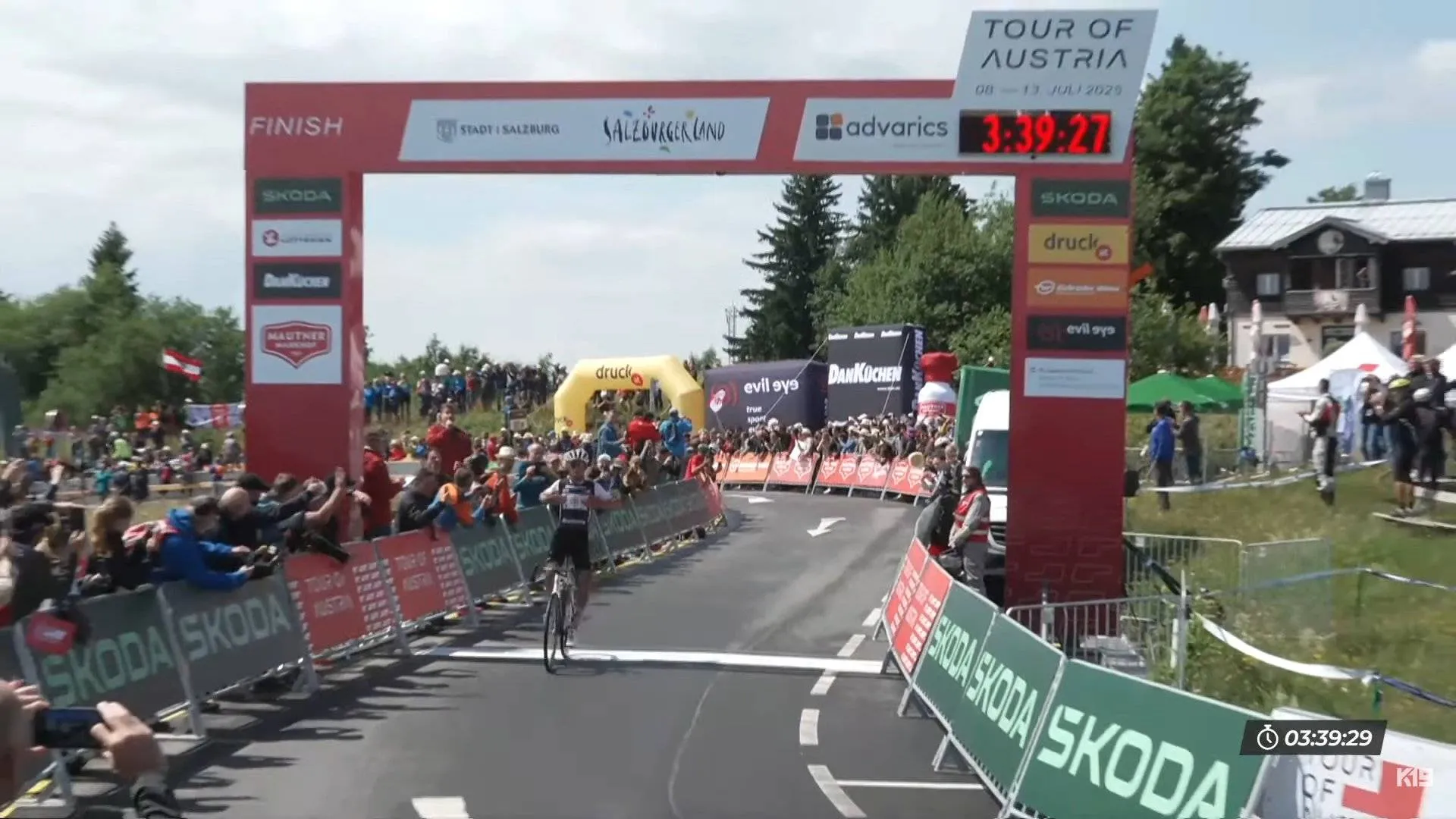Isaac Del Toro triumphiert am Gaisberg: UAE-Youngster dominiert Königsetappe der Österreich-Rundfahrt 2025