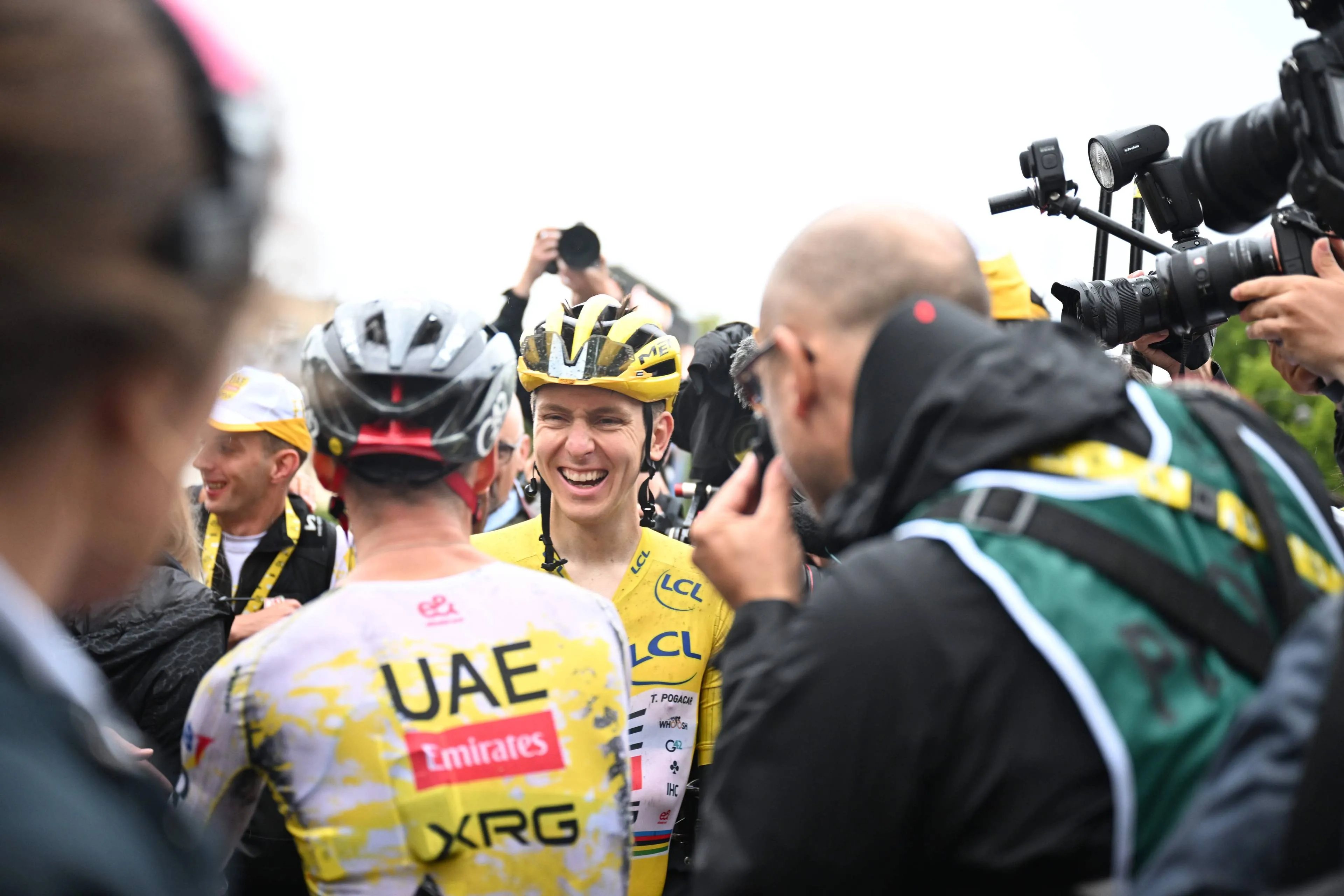 „Ein Green Egg für die Helfer“ – Tadej Pogacar bedankte sich nach Tour-Sieg 2021 mit Grill-Smoker bei seinen Teamkollegen