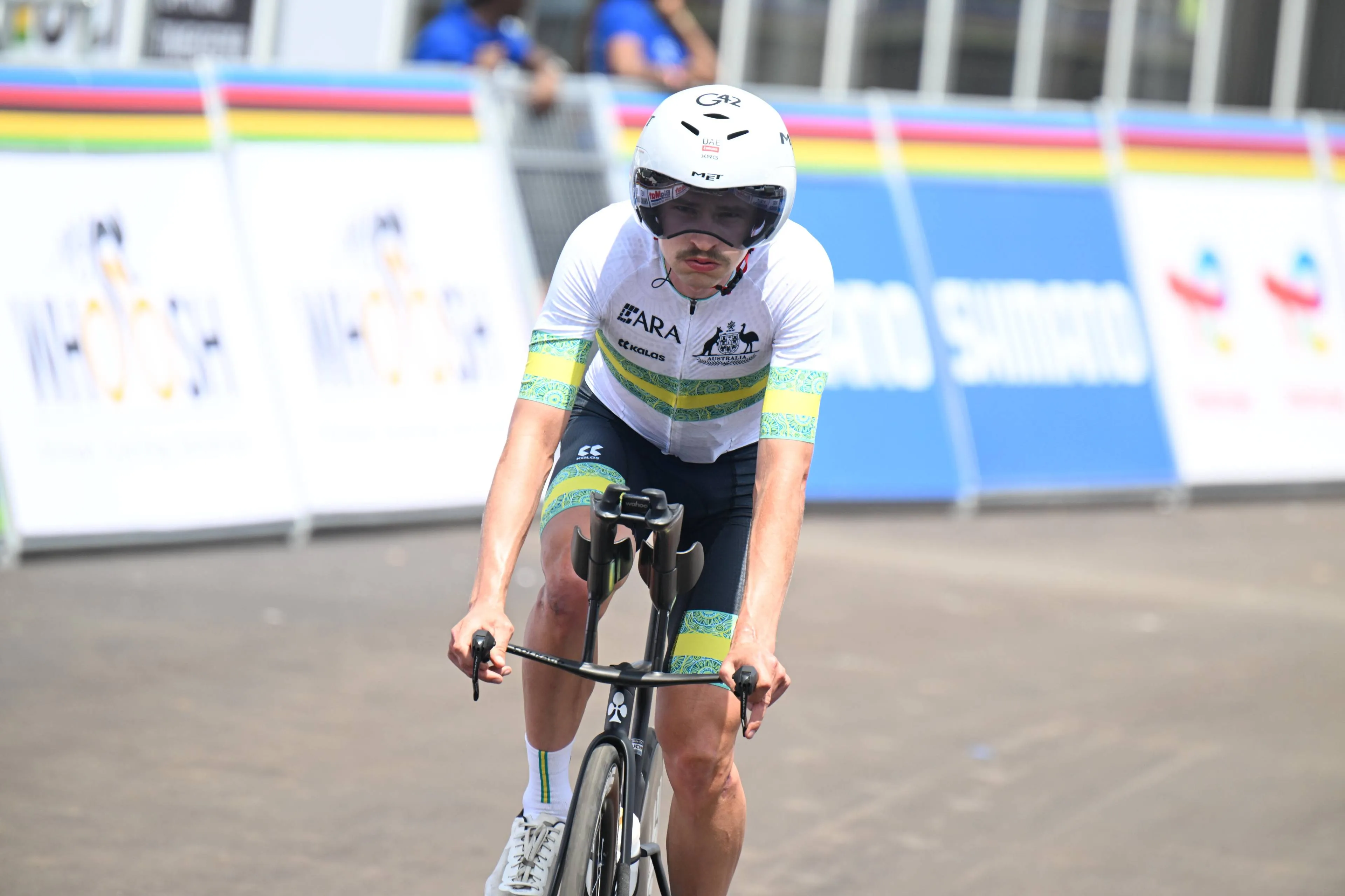 „Es fühlt sich wie eine Erlösung an“ – Jay Vine fährt in Kigali zu WM-Silber hinter Evenepoel