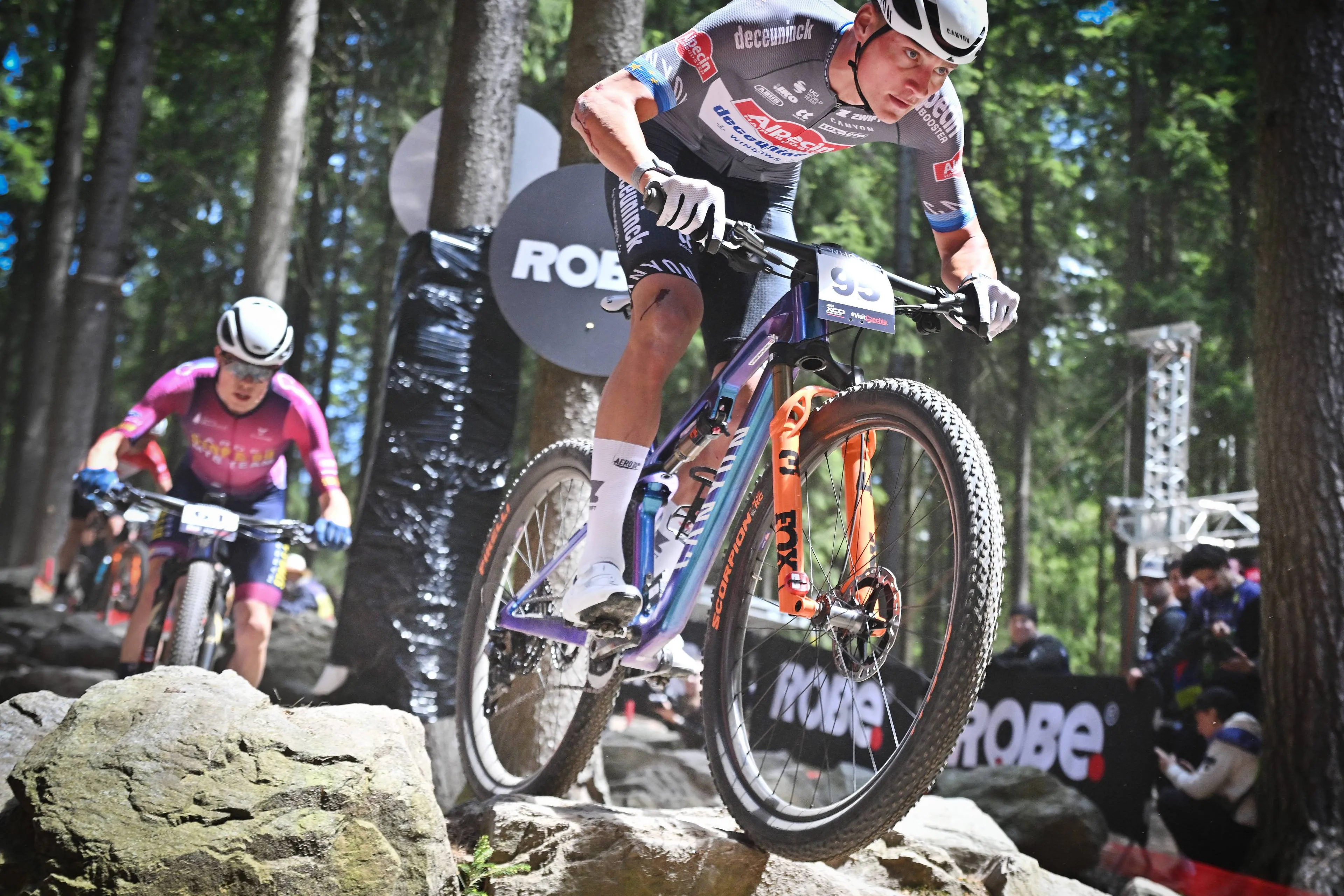 Mountainbike-WM 2025: Mathieu van der Poel jagt weiter den Regenbogen