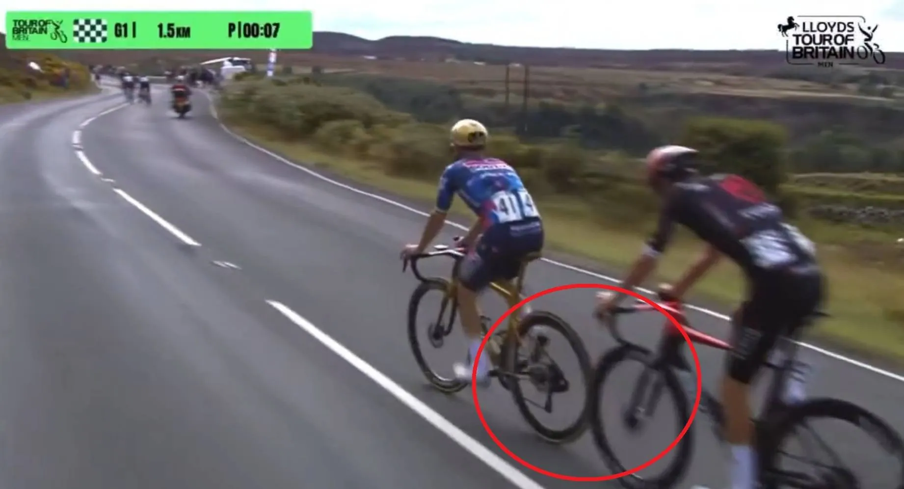 VIDEO | Remco Evenepoel riskiert Sturz mit plötzlichem Abbremsen – Geldstrafe bei der Tour of Britain