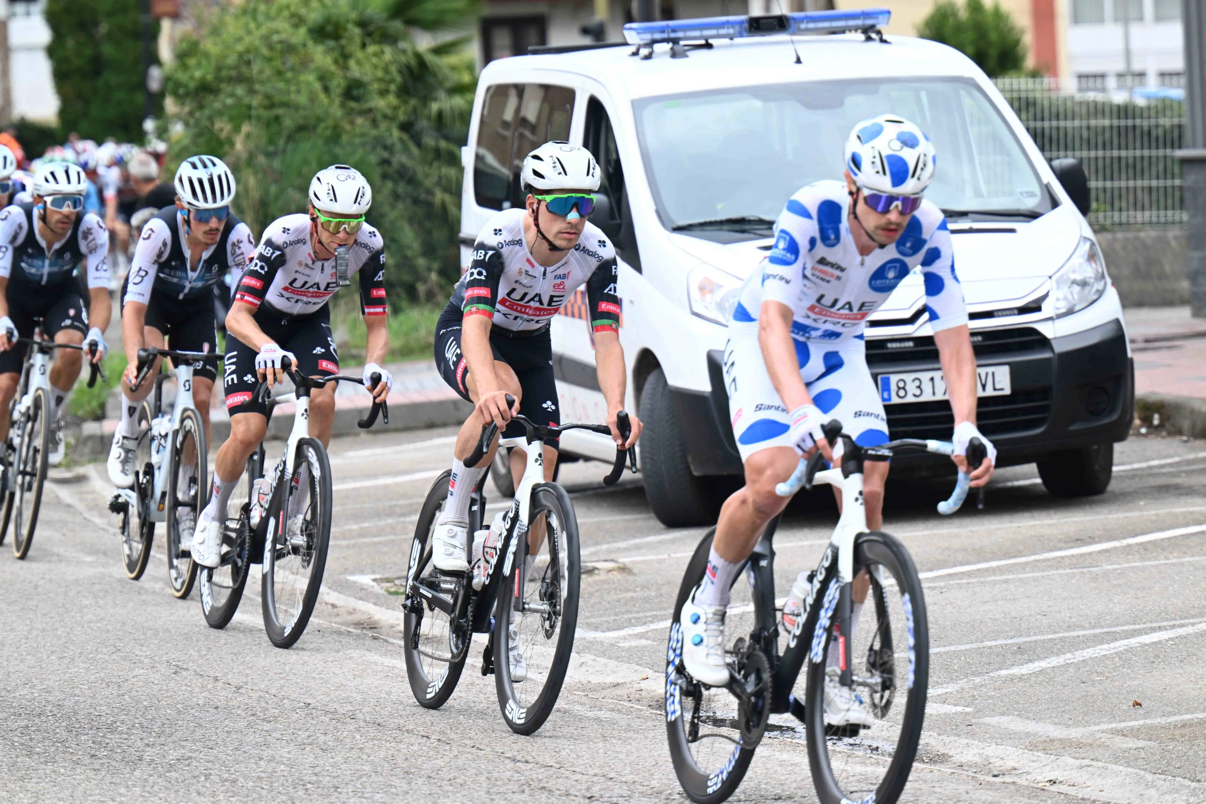 „Almeida könnte die Vuelta um 3 Sekunden verlieren“ – Johan Bruyneel malt düsteres Szenario für UAE vor letzter Bergetappe