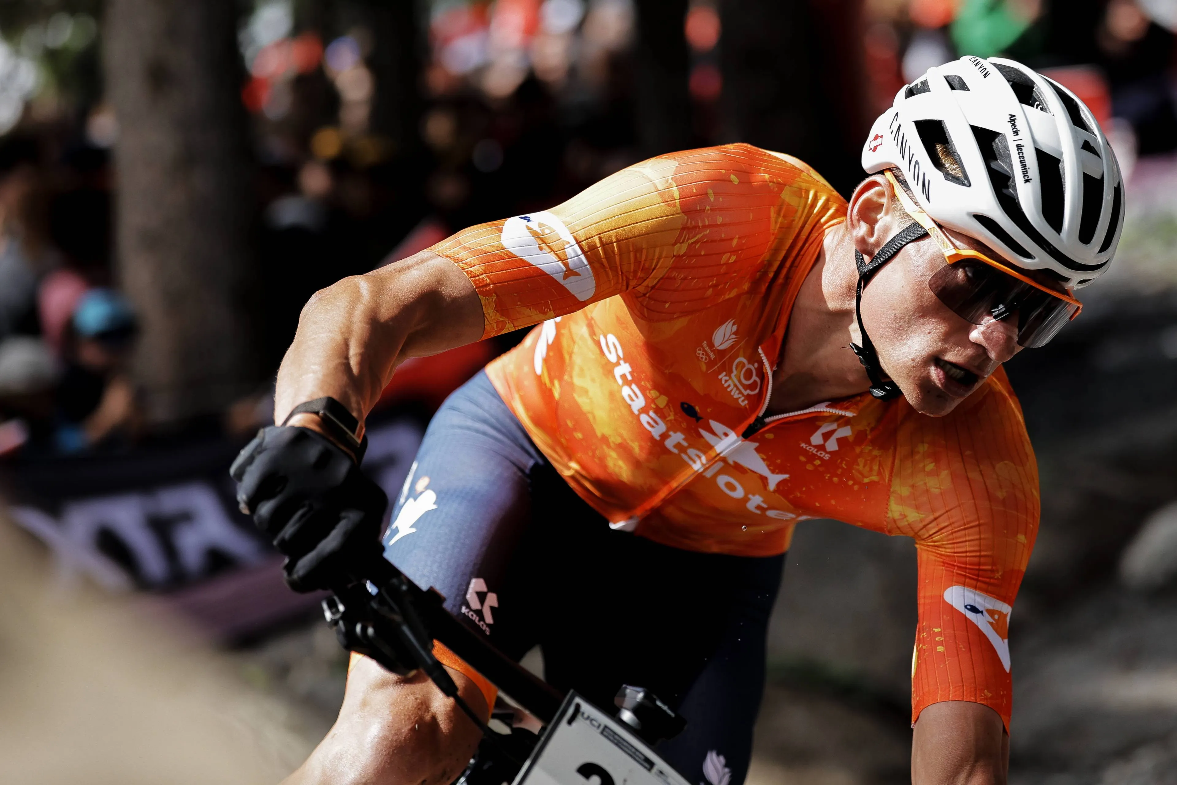 Doppelstart bestätigt: Mathieu van der Poel kann 2028 sowohl Straßen- als auch Mountainbike-Rennen bestreiten