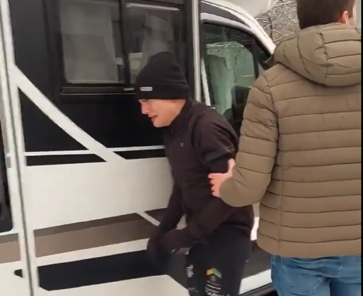 VIDEO: Wout Janssen erleidet Unterkühlung in Mol – „Nach einem Sturz war ich komplett unterkühlt“