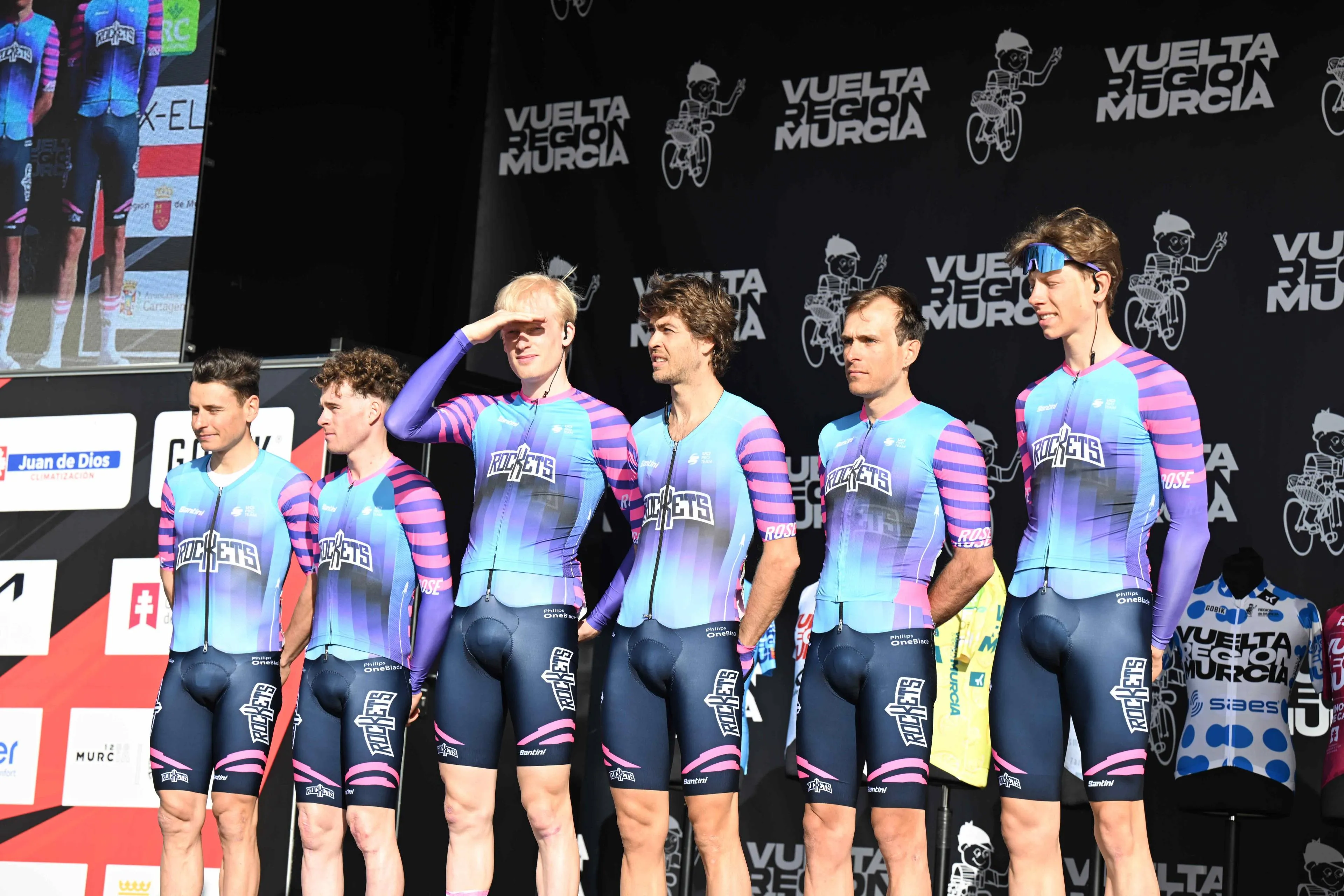 OFFIZIELL | Unibet Rose Rockets vor Giro d’Italia-Debüt 2026; Teams von Tom Pidcock und Julian Alaphilippe bestätigt, Cofidis verzichtet