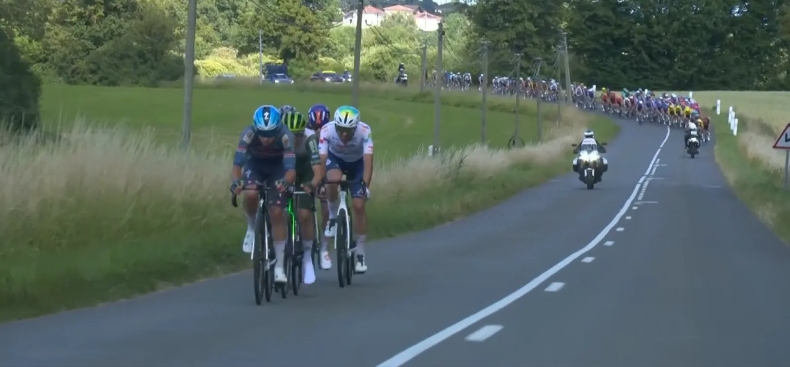 DISKUSSION – Tour Auvergne-Rhône-Alpes Etappe 5: Hat INEOS die letzte Kurve falsch eingeschätzt? Schub für Visma vor den Bergetappen