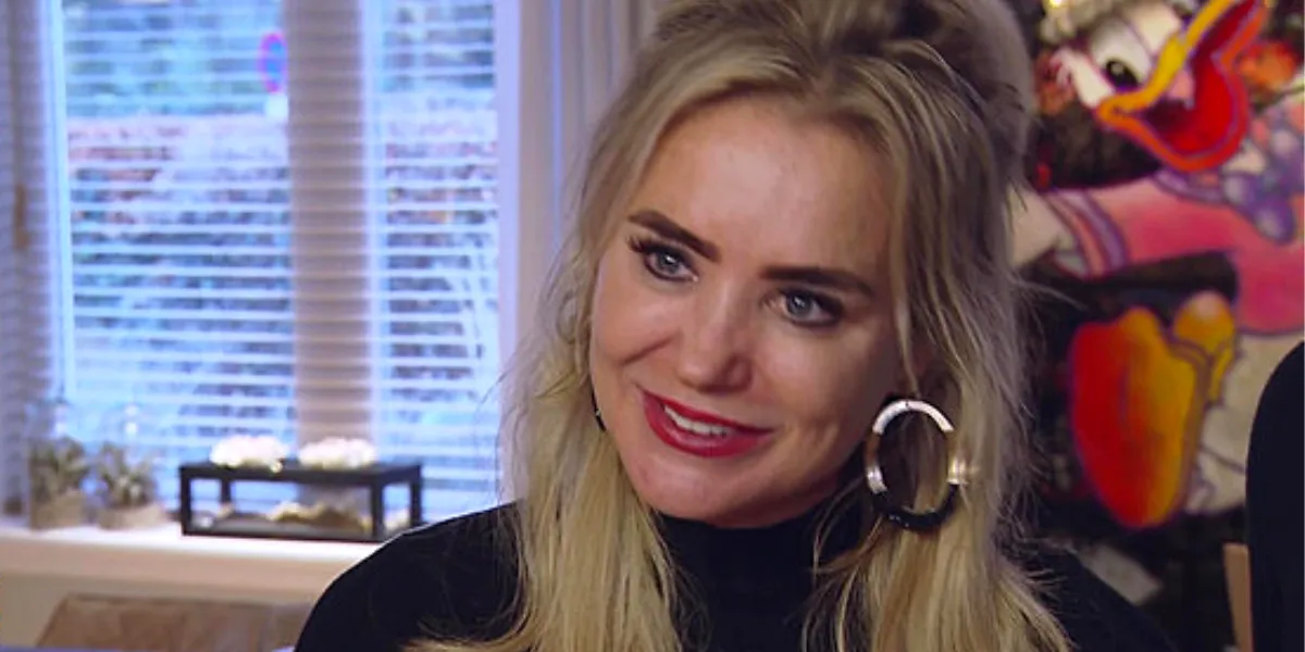 Sonja Bakker zet haar hotel in Volendam te koop