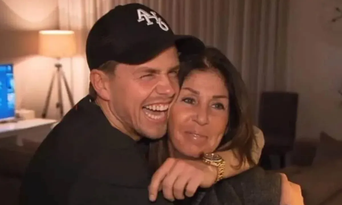 André Hazes over de gebroken band met zijn moeder Rachel: 'Ik zie mezelf als een wees'