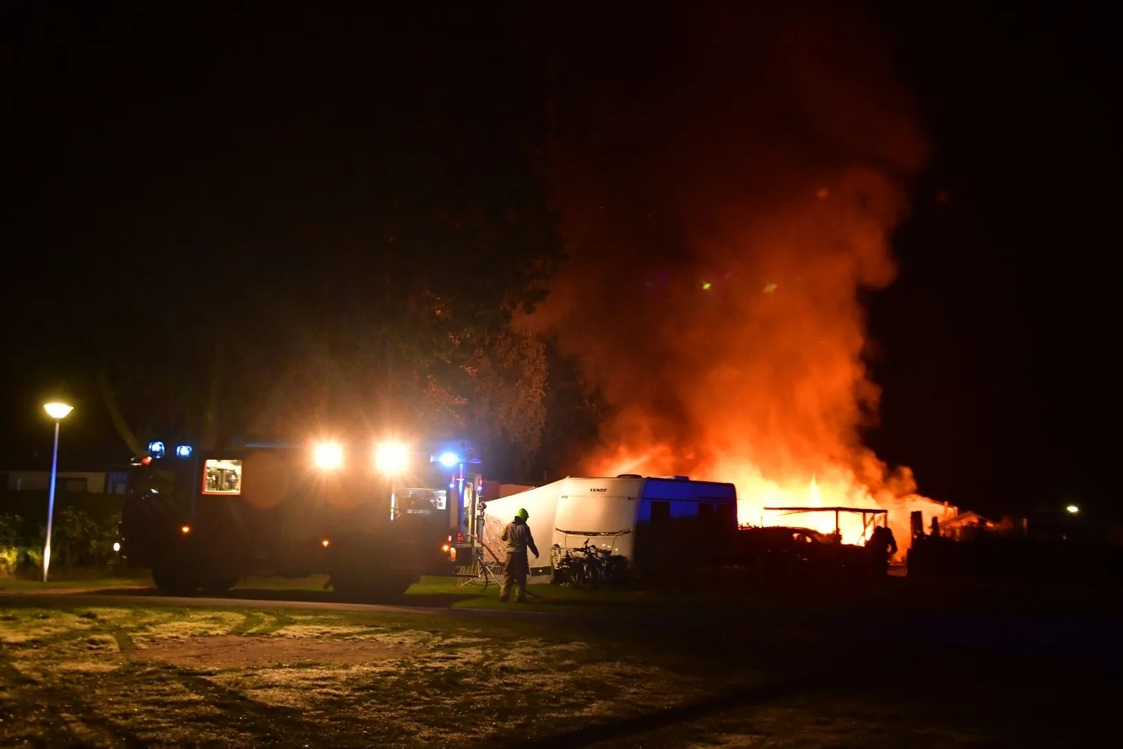 Update: Persoon overleden bij brand in stacaravan