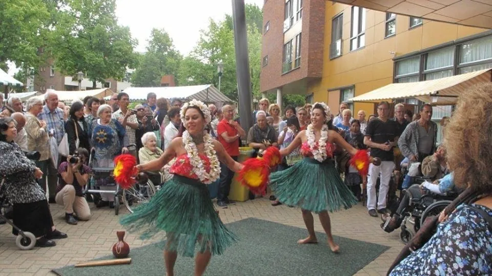 dansgroep bij pasar rumah kita