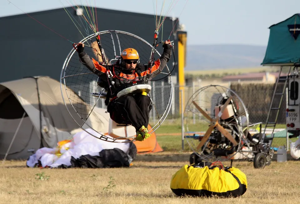 paramotor ninoencabo pixabay