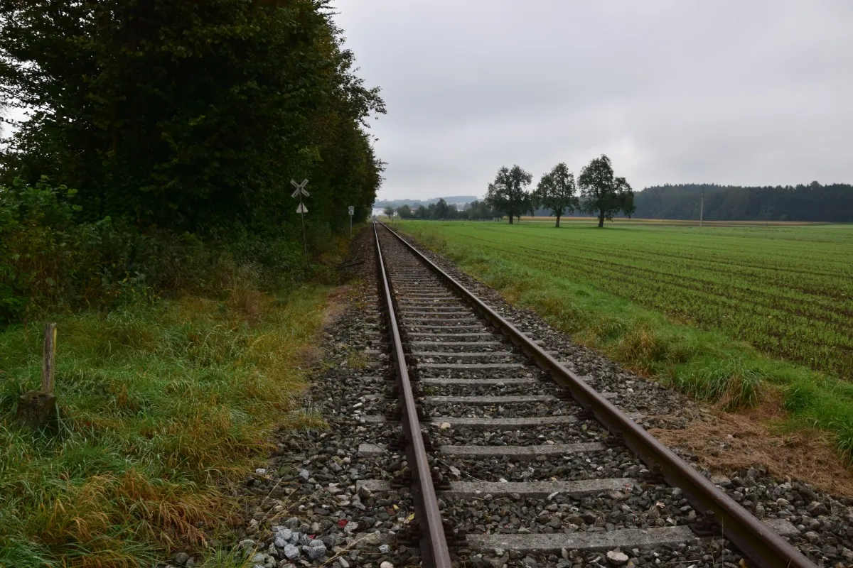 railway rail track train 795416 pxhere