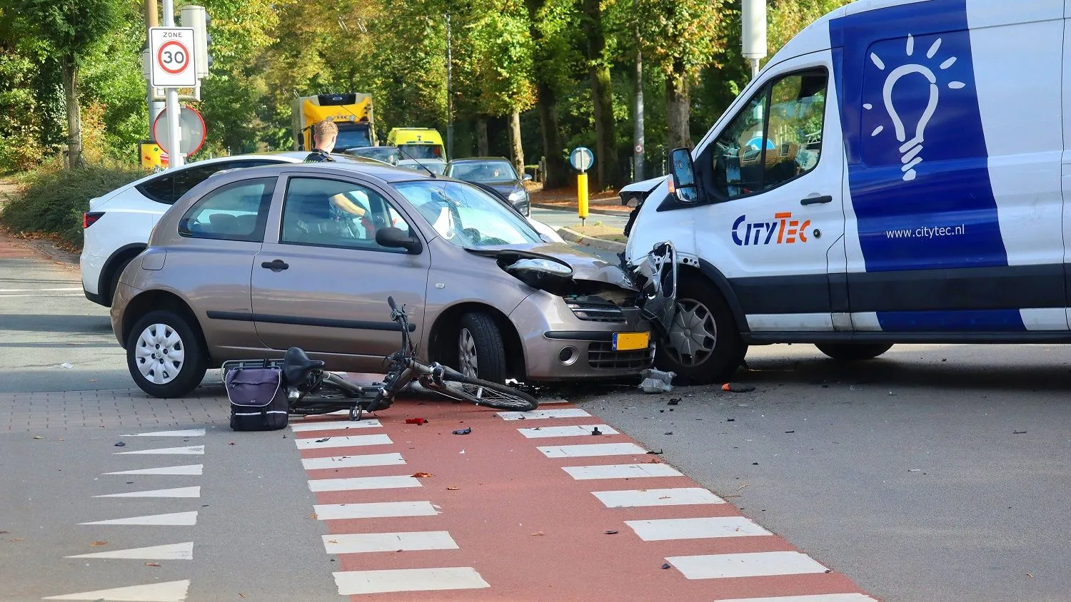 10 10 aanrijding oosterbeek