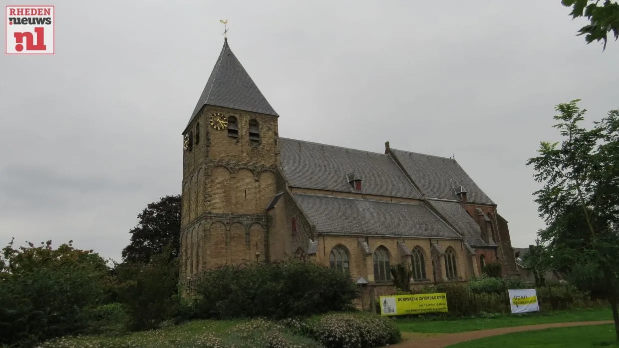 2015 09 13 dorpsstraat dorpskerk rheden 001