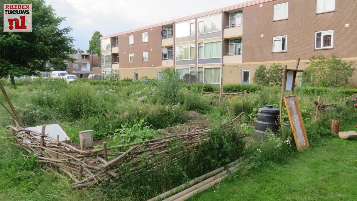 2016 07 01 buurtmoestuin rietgansplein kemphaanplein 003