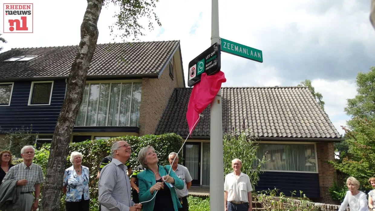 2017 07 19 onthulling buurtpreventiebord dieren 006