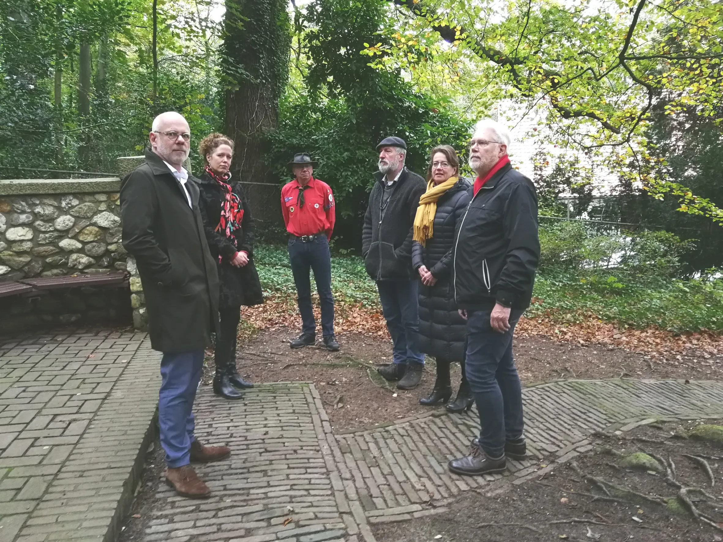 7 herdenken bij geerfdenbank 1 pinkenberg velp