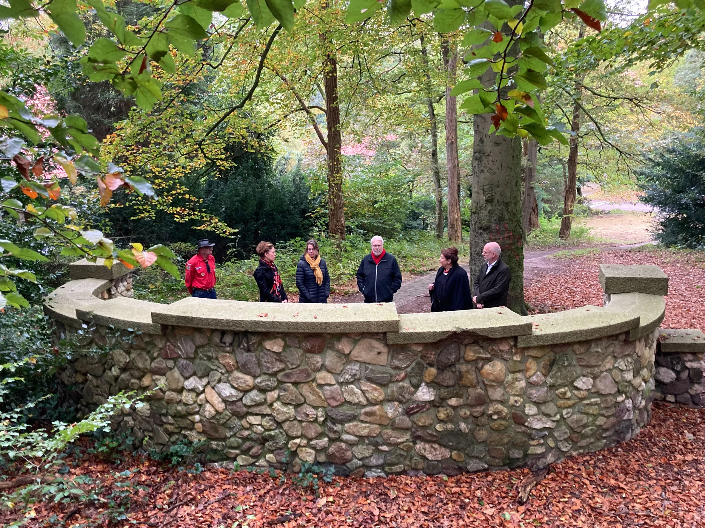 8 herdenken bij geerfdenbank 2 pinkenberg velp