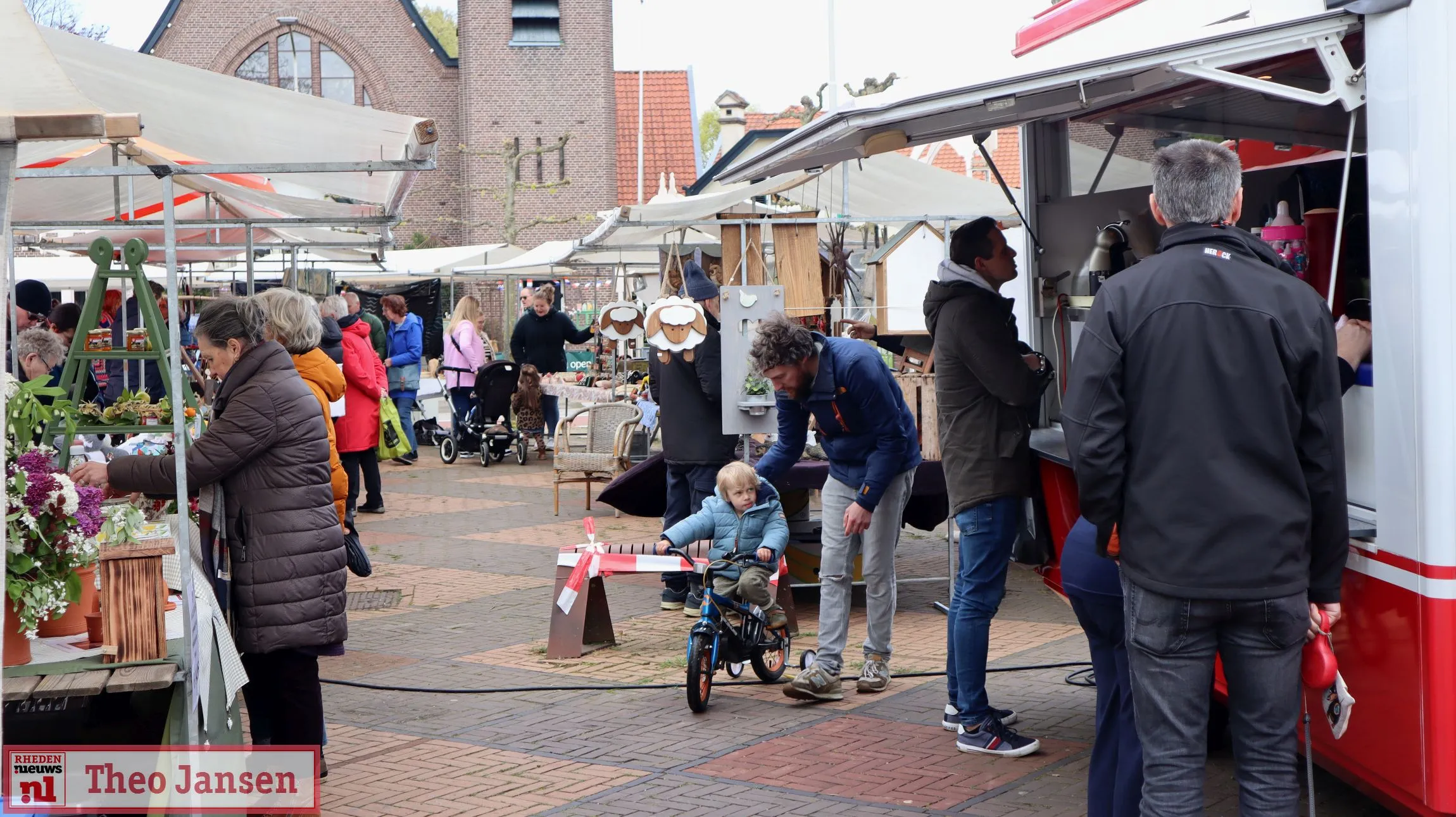 afgelopen zaterdag was het weer tijd voor markt op steeg 2024 1