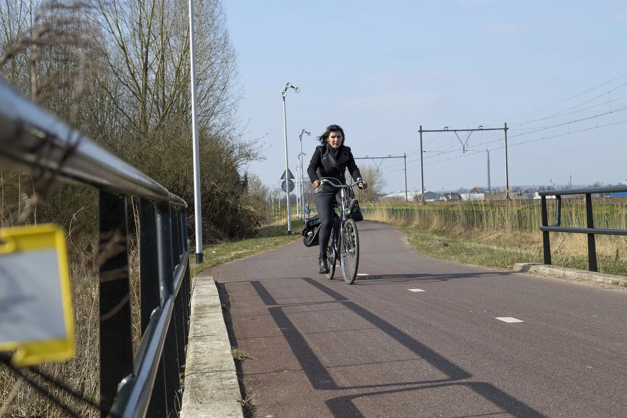 fietser lang spoor op de liemers