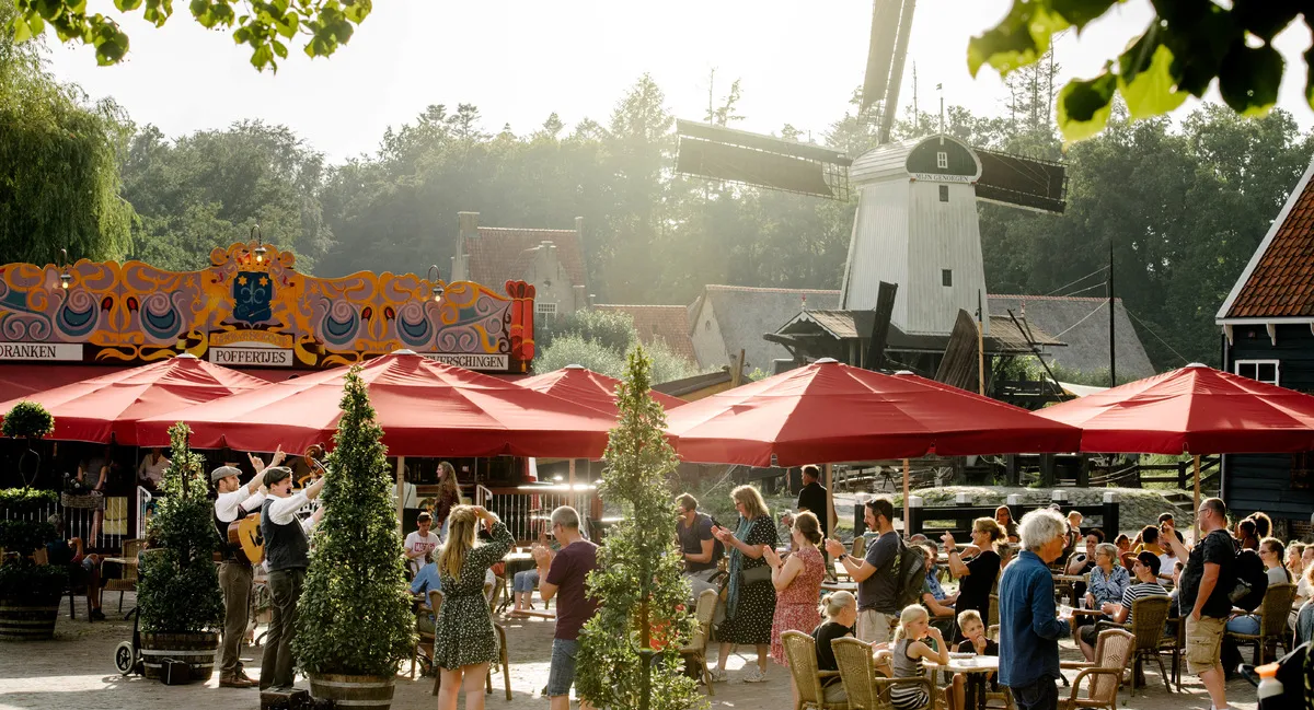 olmplein zomeravondenjpgmediaclass mediuma413e4479899f209347dd67fcb184333007ceef1