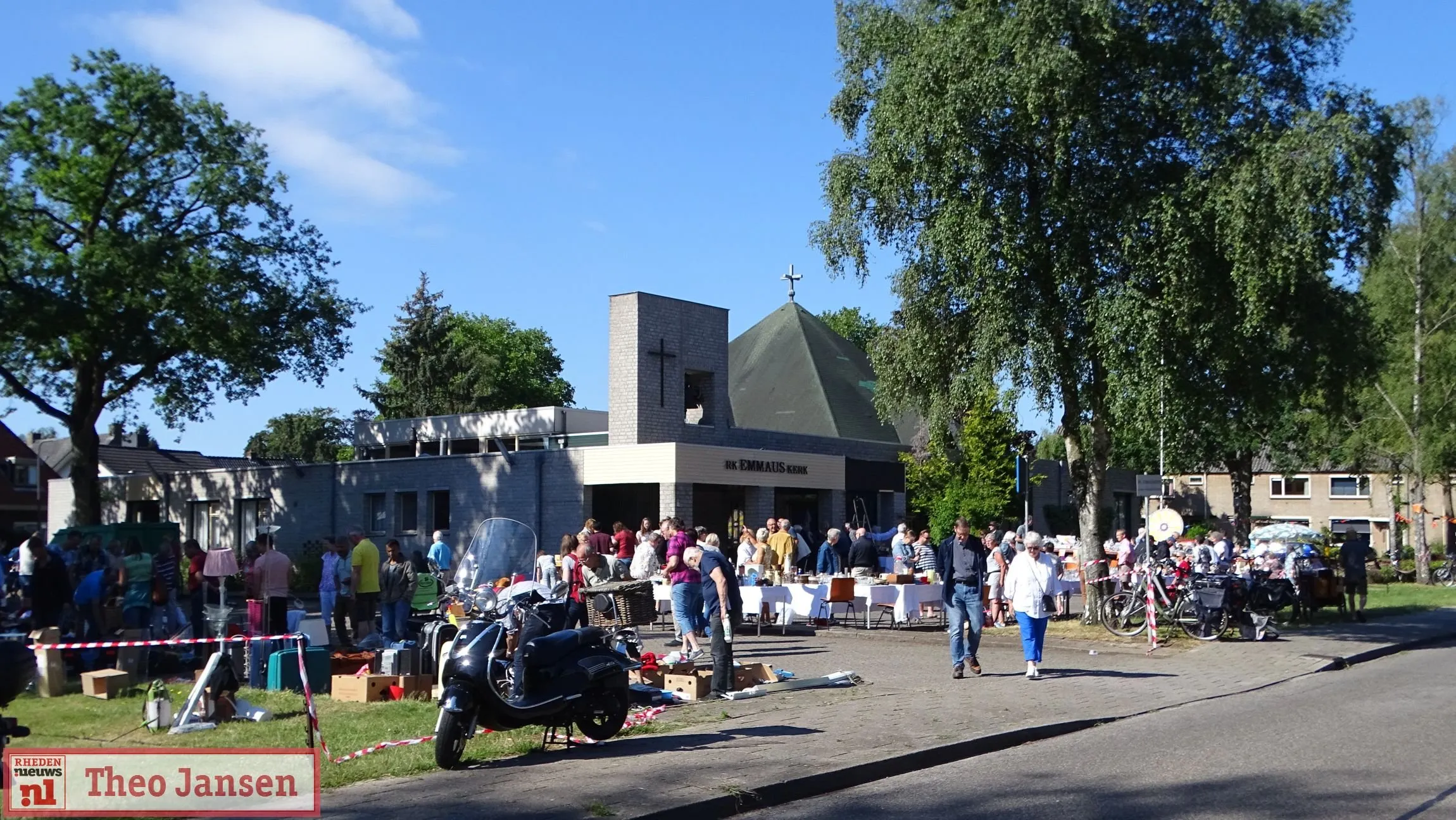 rommelmarkt emmauskerk dieren weer druk bezocht 2022 07 02 2