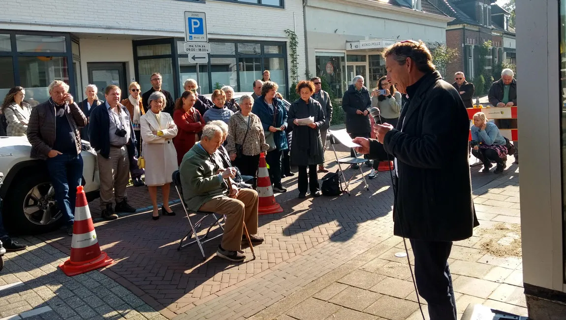 Onthulling eerste struikelstenen in gemeente Rheden