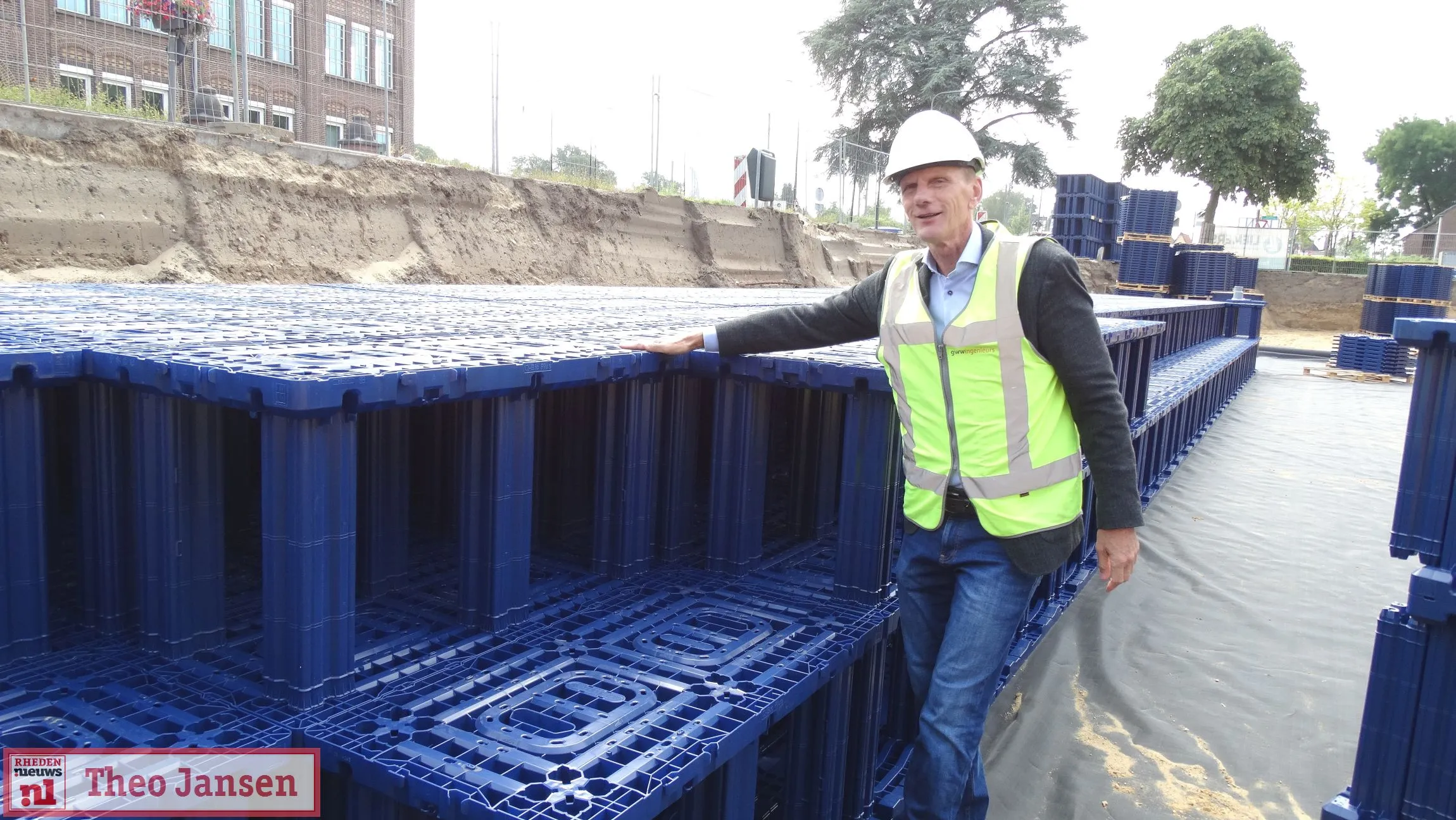 wethouder klomberg geeft startsein voor herinrichting oranjebuurt 13 07 2023 1